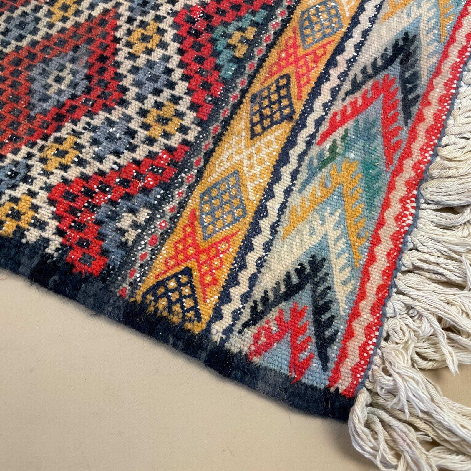 Antique Woven Rug Carpet Mat Rectangle Wool Vintage Pattern Woven Floor Mat Handmade Textile Patterned Pattern Small Furniture photo Textiles