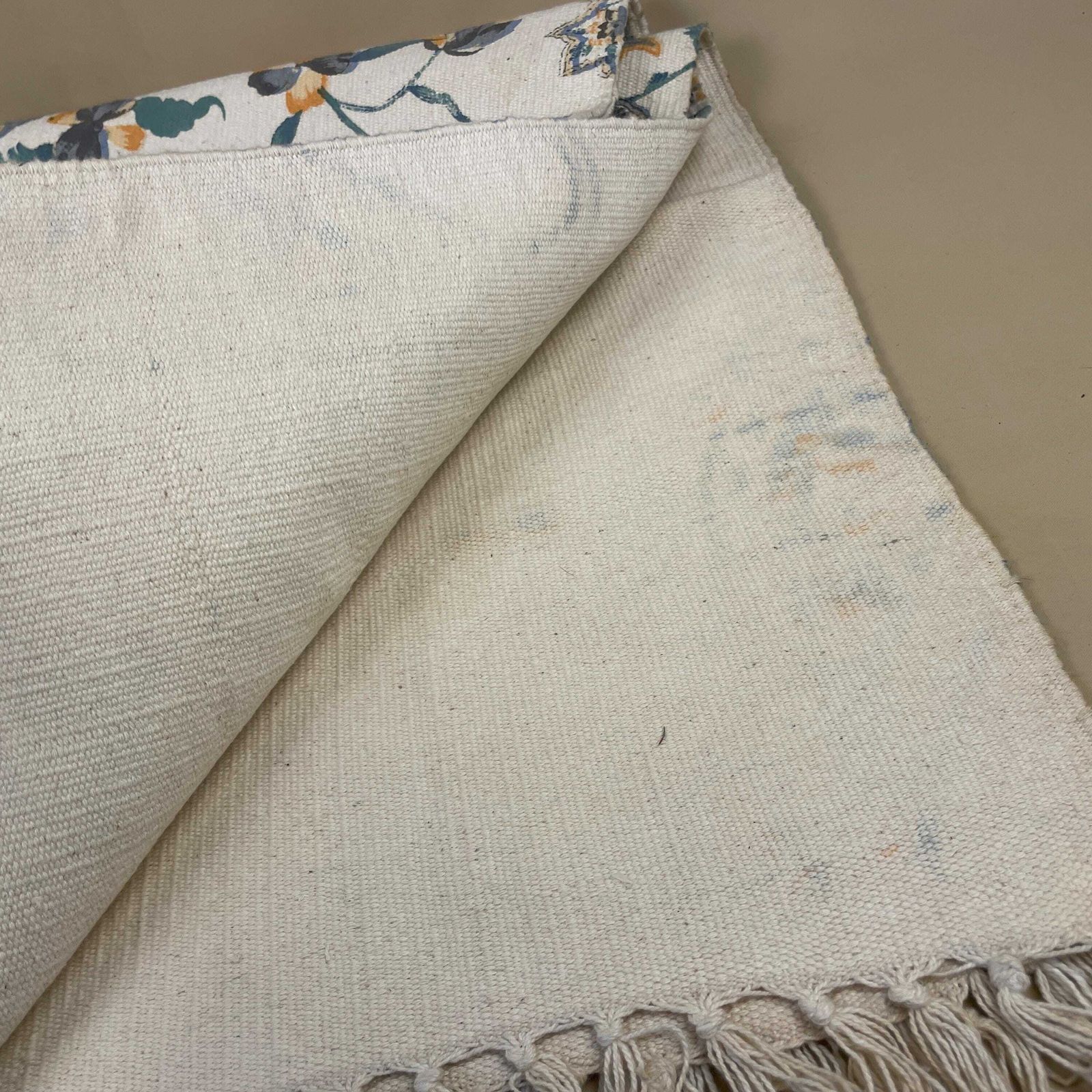 photo furniture Vintage Fabric Throw Blanket Paisley Patterntassel Hand Printed Antique Patterned Pattern Tassels Sofa Woven Cottage Blue Cream