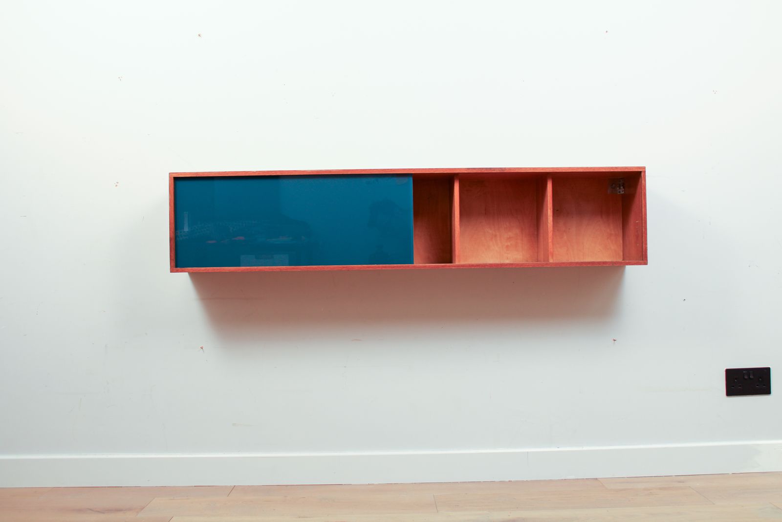 photo vinterior A Vintage Mid Century Wall Hung Oak Cabinet, Blue & White Sliding Glass Doors