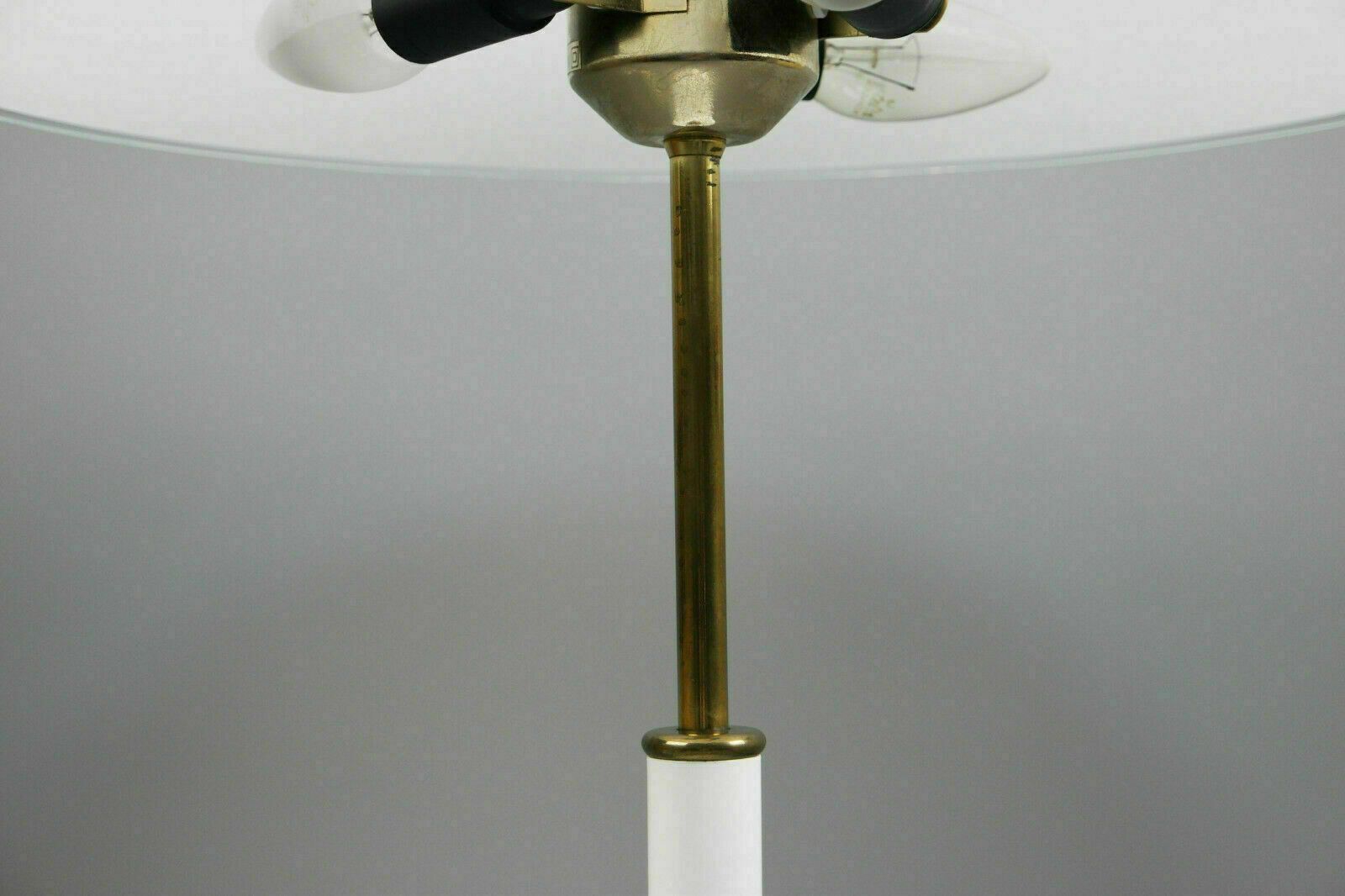 photo furniture Vintage Mushroom Desk Lamp B8802 Brass Gold – Opal Glass Ikea 1970 He Sweden