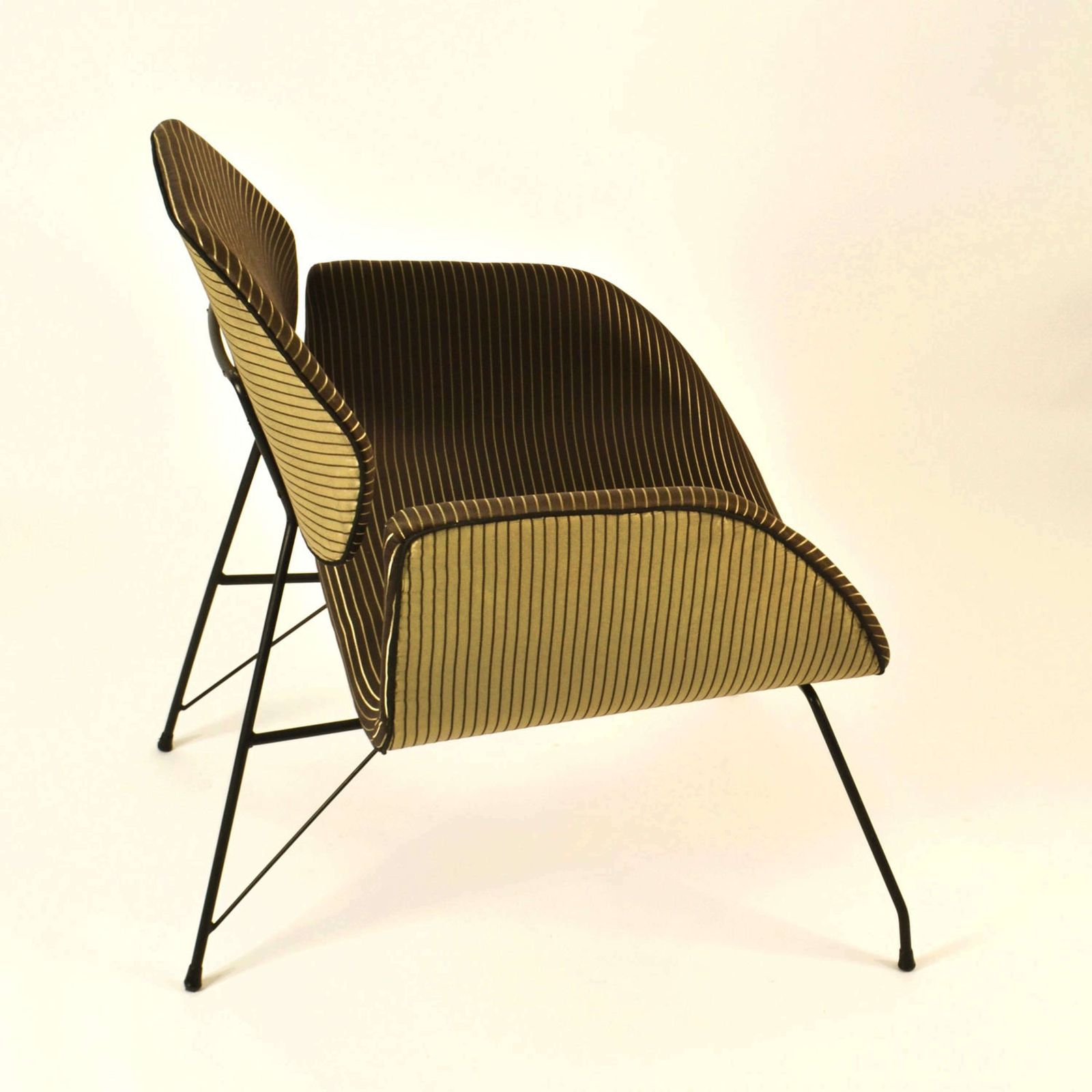 5500.0 Pair Of Modernist Lounge Chairs On Metal Legs, Carlo Hauner & Eisler photo