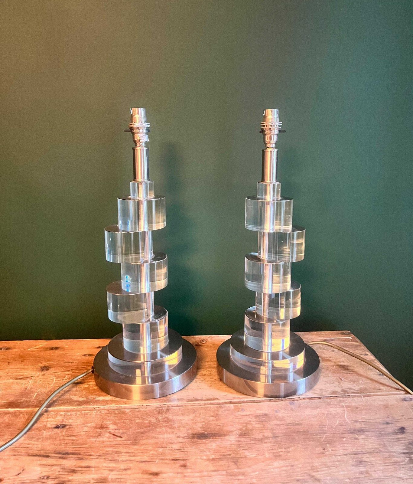 A Striking Pair Of Vintage Melvina Staggered Lucite Lamps photo for sale