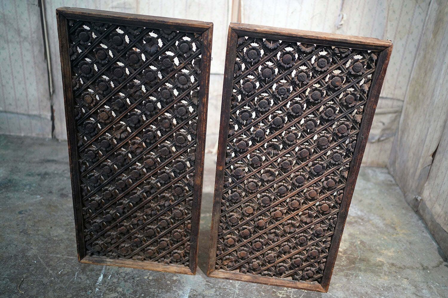 A Rare Pair Of Yuan Dynasty Period Chinese Wooden Lattice Window Shutters C.1350 photo vinterior