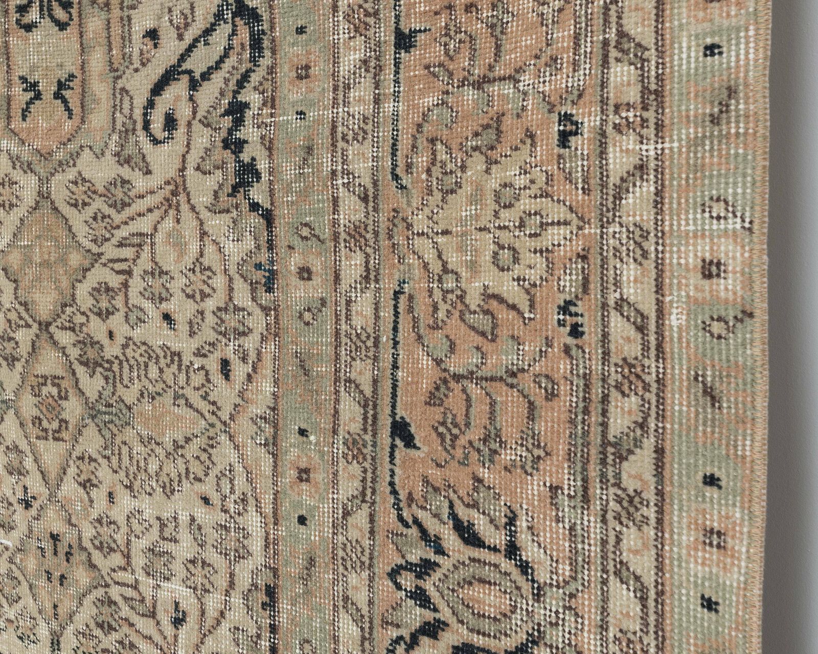 Vintage Rug, Unique Turkish Rug, Low Pile Rug, Anatolian Rug, Neutral Rug, Living Room Rug, Antique Rug,Oushak Rug, Entryway Rug, A4073 photo Textiles