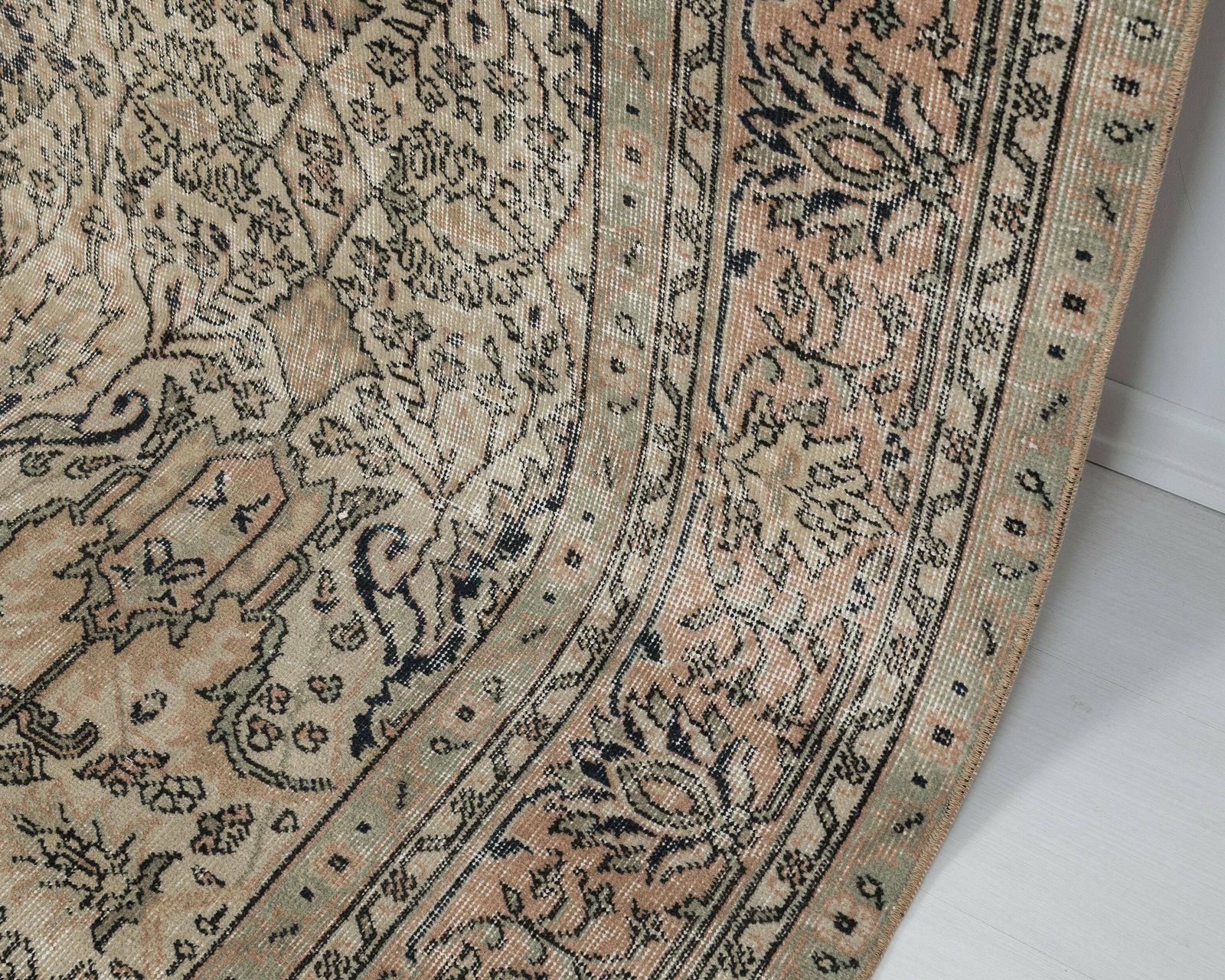Vintage Rug, Unique Turkish Rug, Low Pile Rug, Anatolian Rug, Neutral Rug, Living Room Rug, Antique Rug,Oushak Rug, Entryway Rug, A4073 photo 1130.0