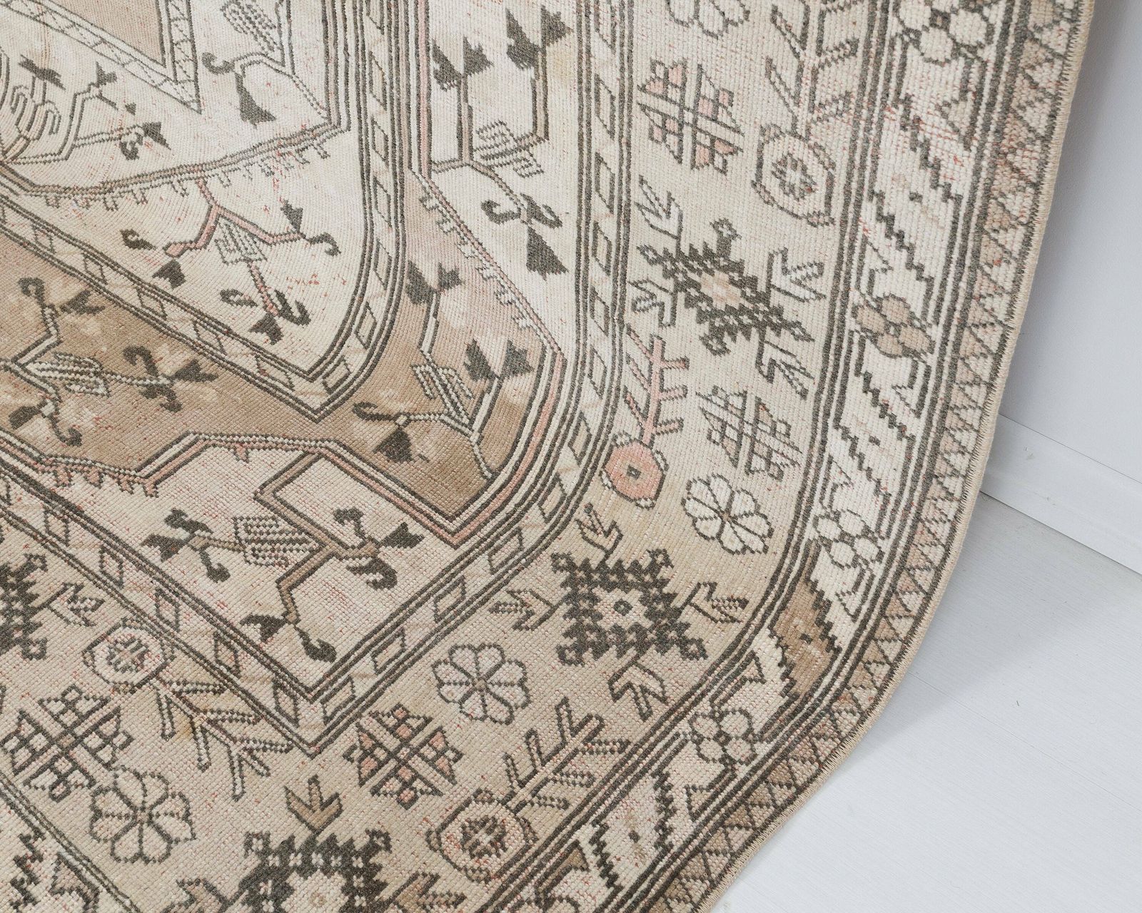 Turkish Rug, Neutral Vintage Rug, Wool Rug, Turkish Rug, Anatolian Rug, Bedroom Rug, Naturel Rug, Living Room Rug, Antique Handmade Rug photo vinterior