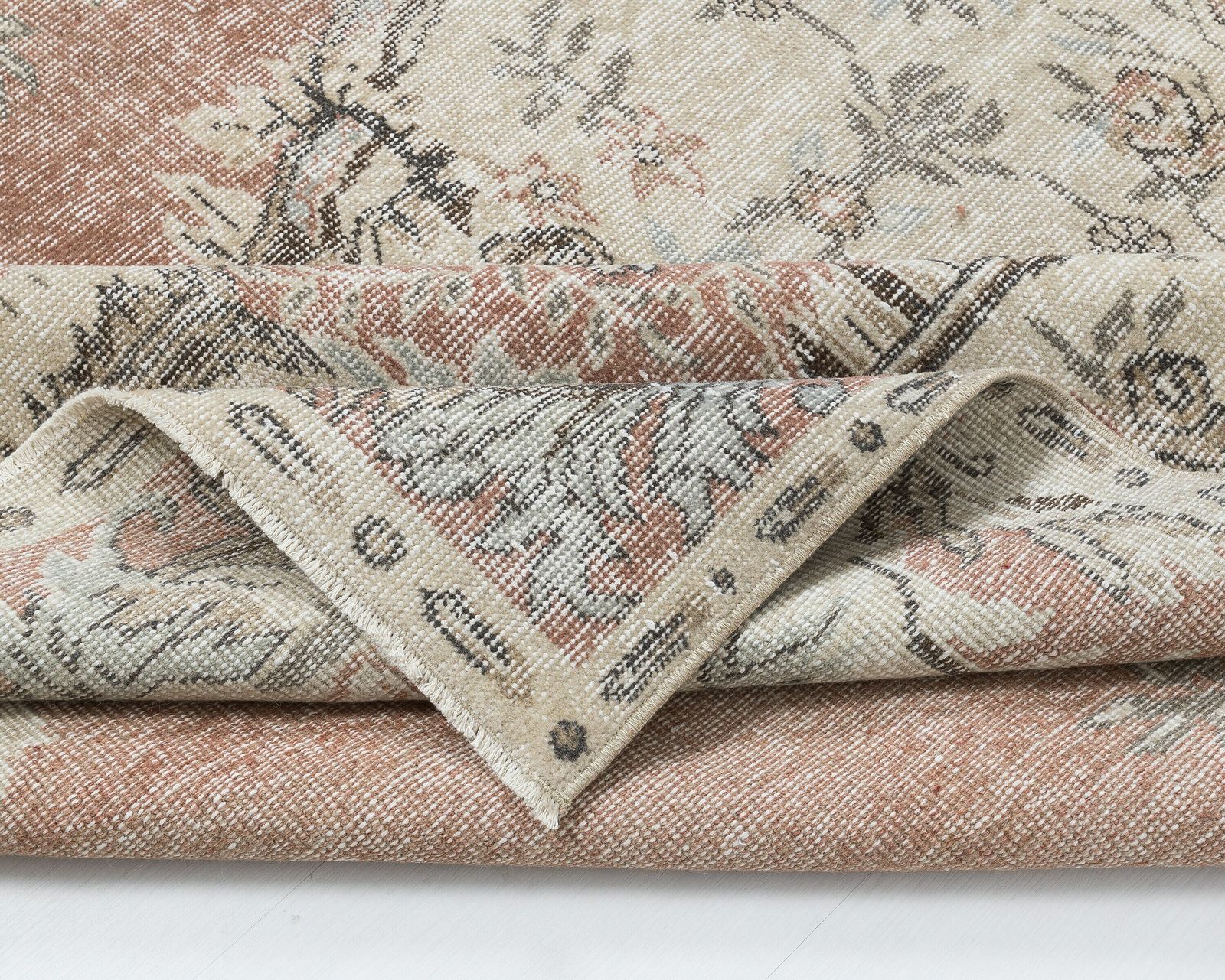 photo furniture 6x9 Turkish Rug, Red Vintage Rug, Handmade Rug, Oushak Rugs, Bedroom Rug, Low Pile Rug, Faded Rug, Handknotted Rug, Unique Area Rug
