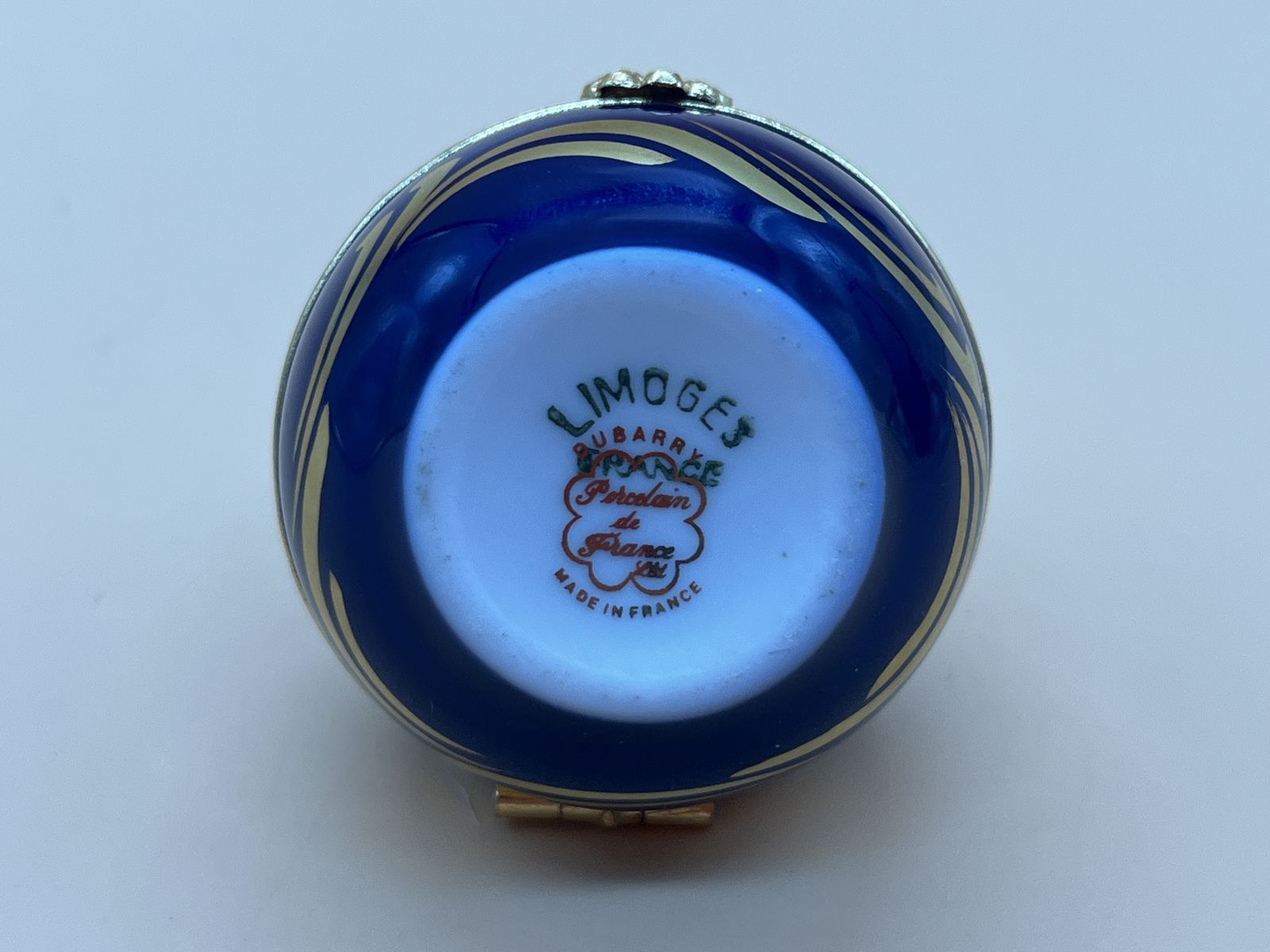 Limoges Dubarry Porcelain Small Floral Spherical Box With Internal Glass Perfume Bottle. photo Home Decor