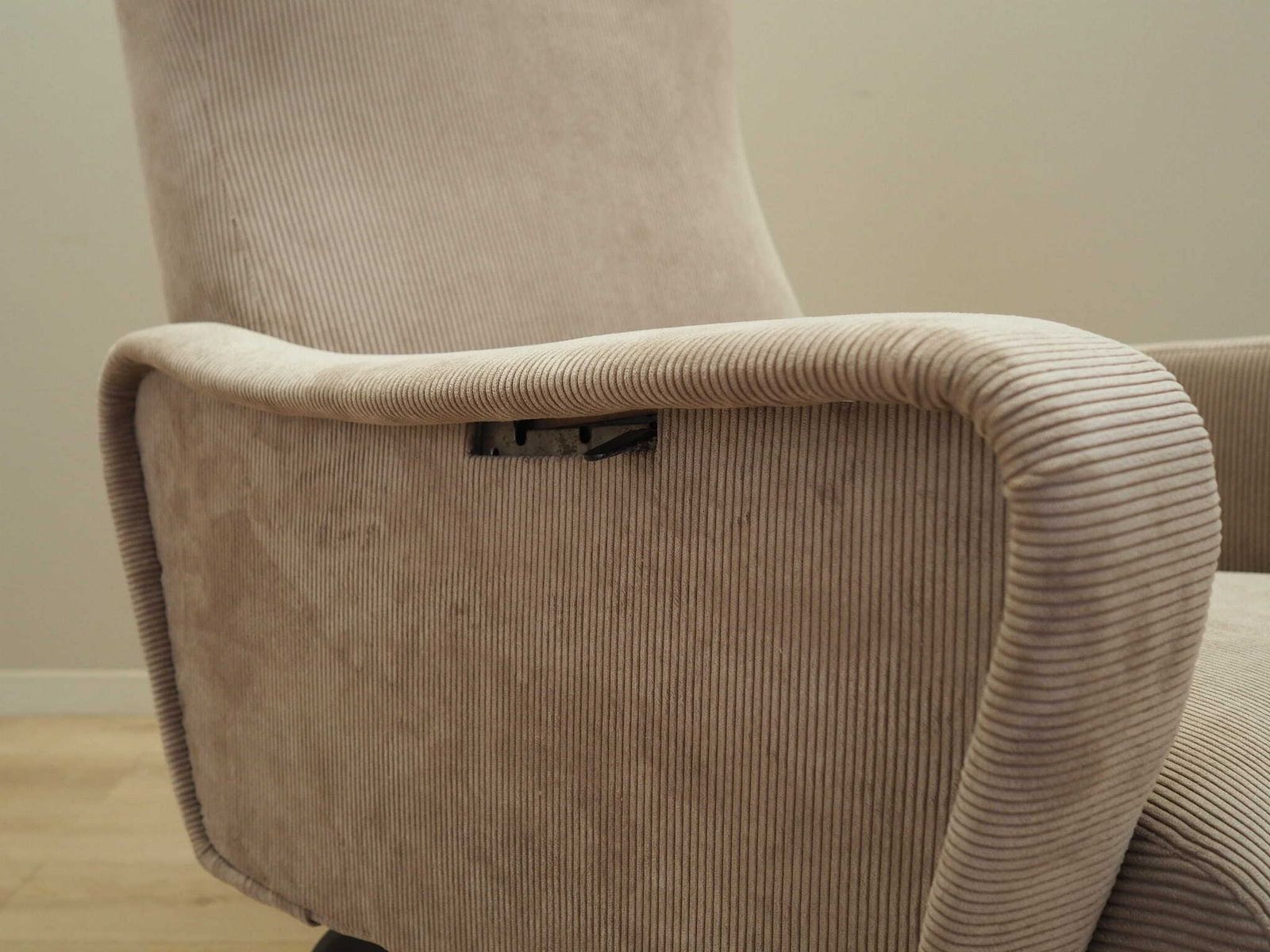 1139.0 Adjustable Armchair, Italian Design, 1970s, Production: Italy photo