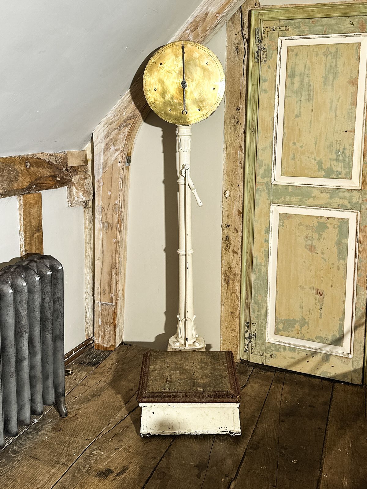 Art Nouveau Standing Scales By Salter