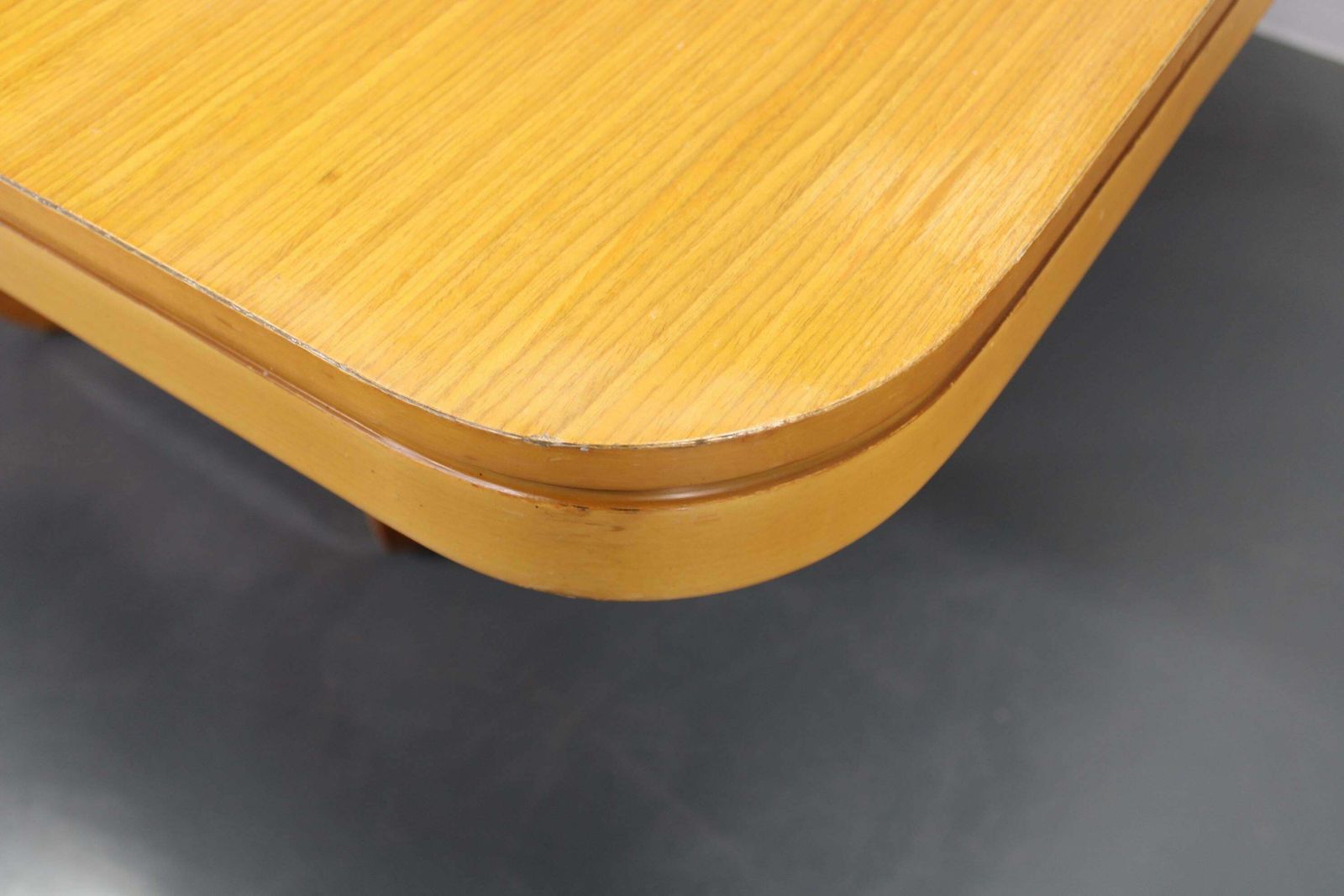 1970s Italian Extendable Dining Table In Maple Finish photo vintage