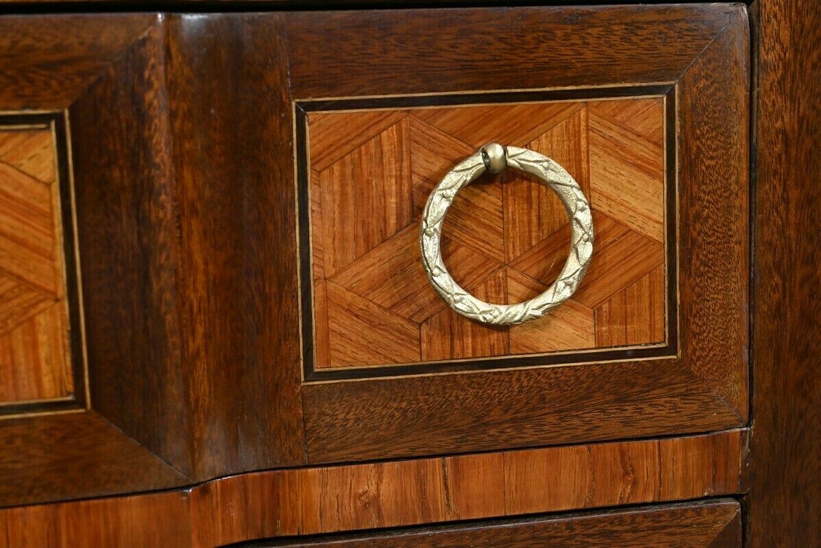 photo vintage Small Chest Of Drawers In Rosewood And Mahogany  Louis XV Louis XVI Transition  2nd Part 19th Century