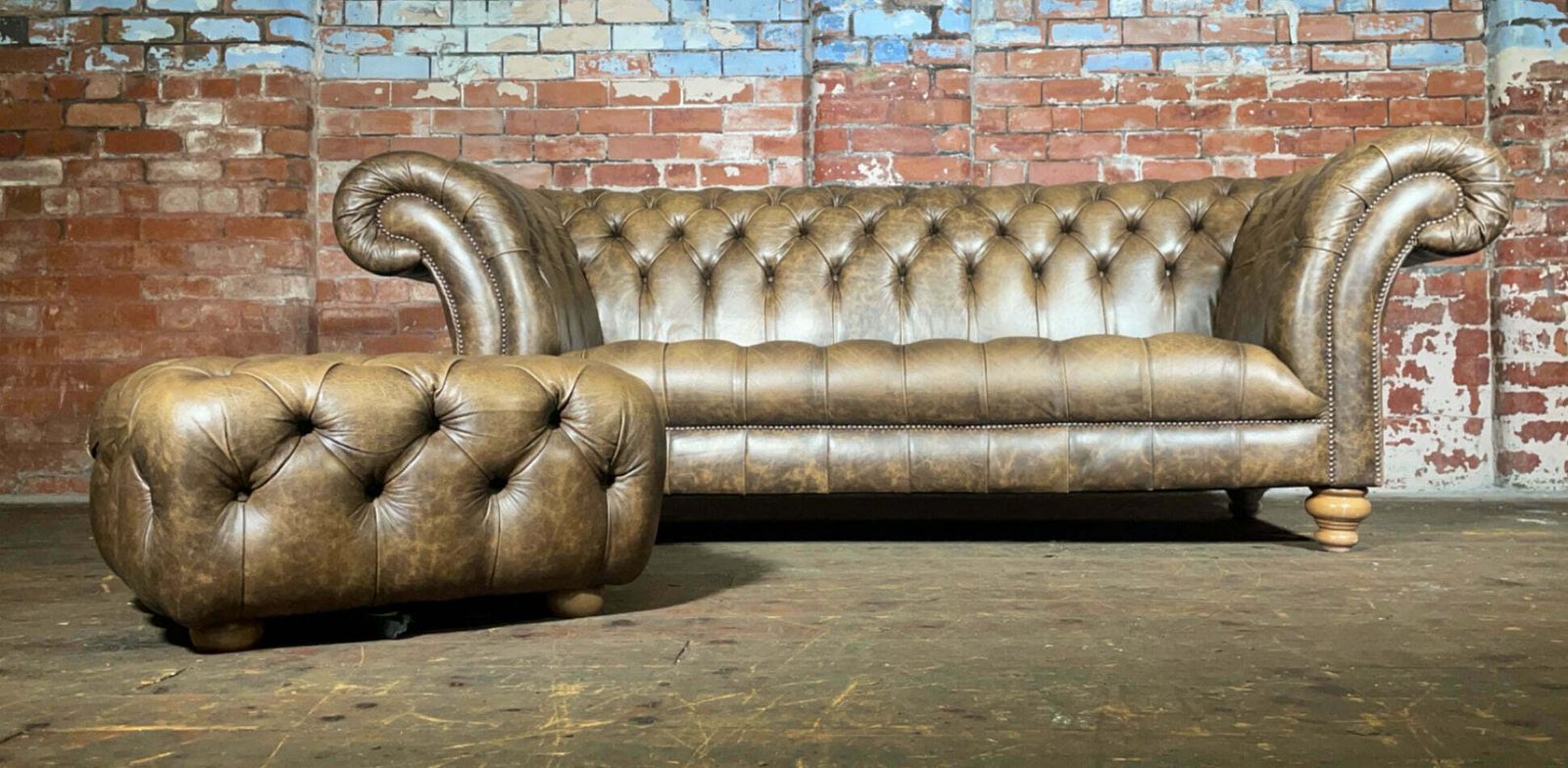 Stunning Vintage 3 Seater Cliveden Sofa And Matching Ottoman In Hand Dyed Crackle Leather photo 2000.0