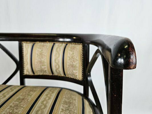 photo vinterior Model N. 215 Living Room Set In Curved Beech Attributed To Antonio Volpe, Italy, Early 20th Century, Set Of 3