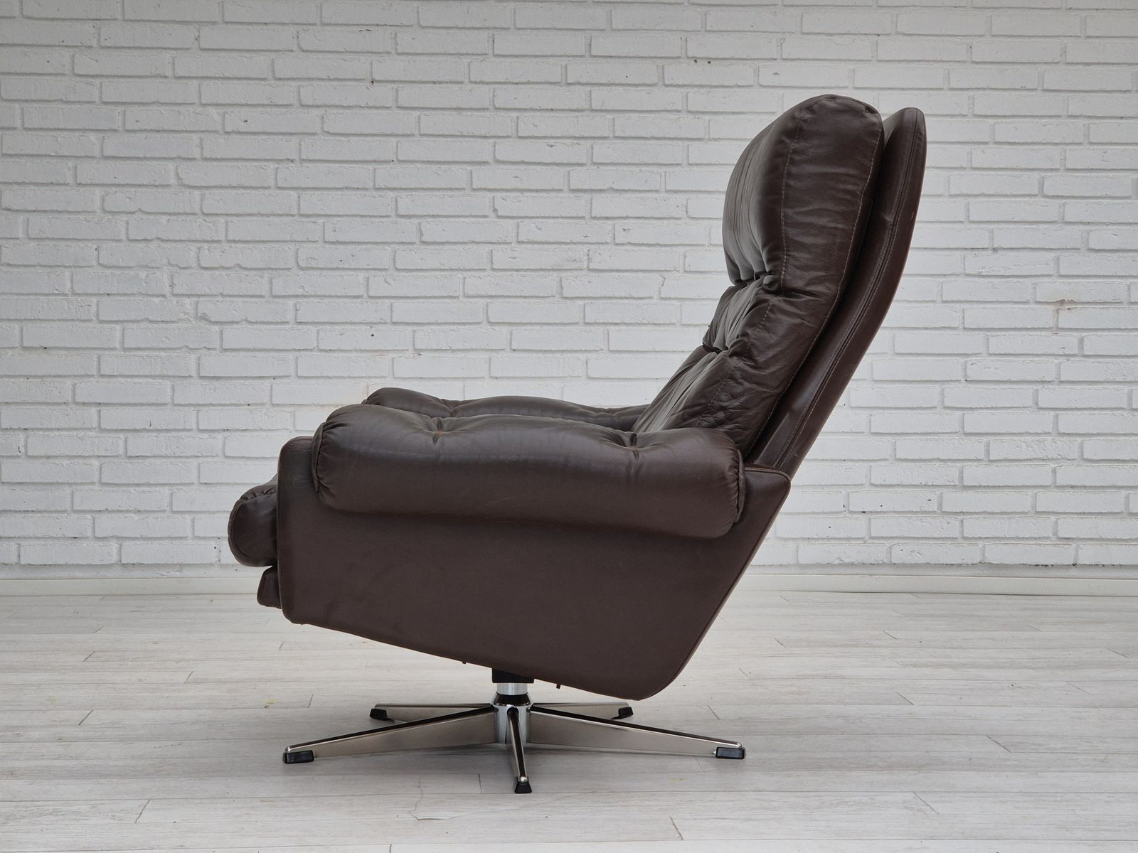 photo furniture 1970s, Danish Swivel Chair, Original Condition, Brown Furniture Leather.