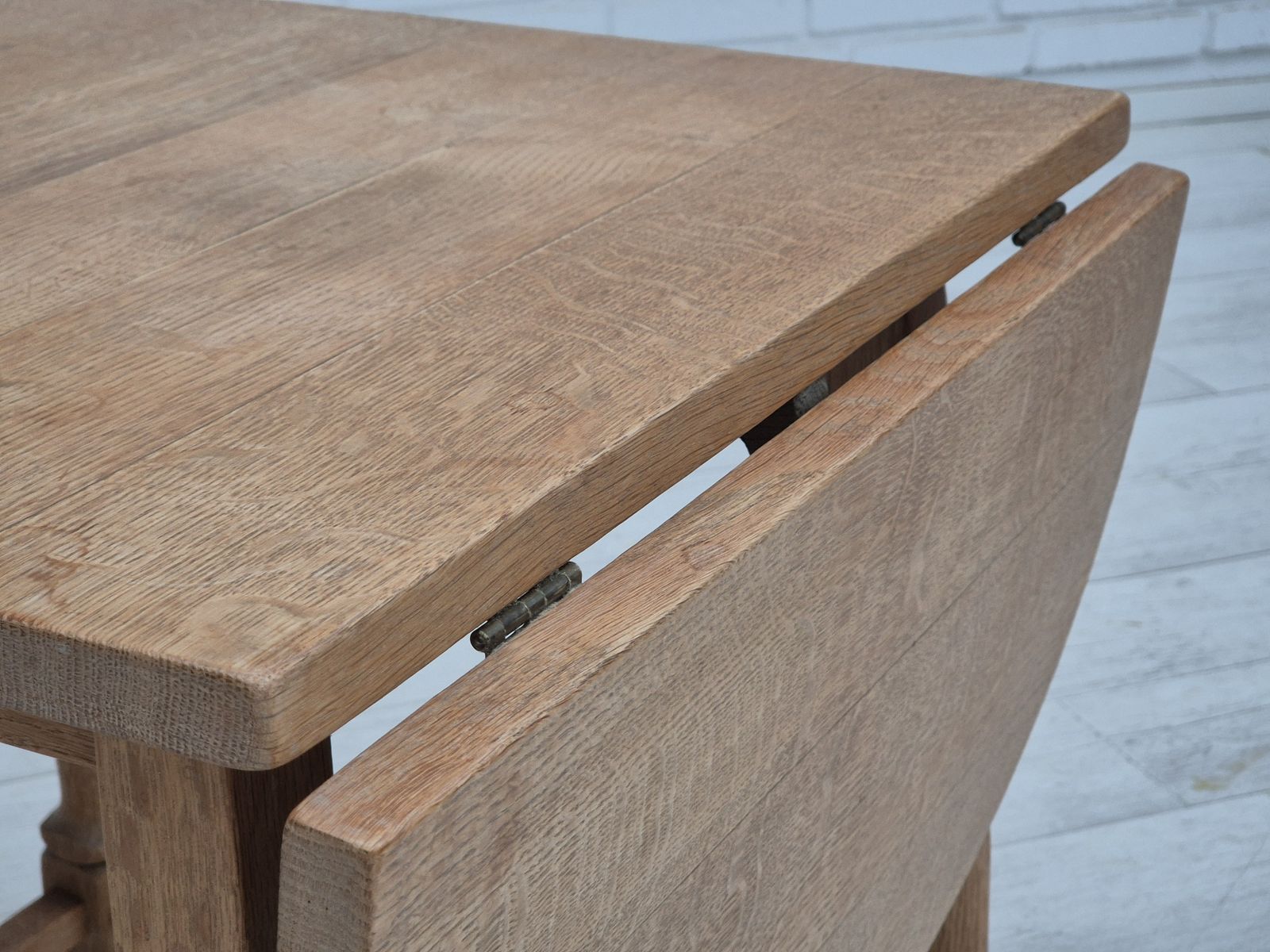 1970s, Danish Foldable Table, Solid Oak Wood, Original Condition. photo vinterior