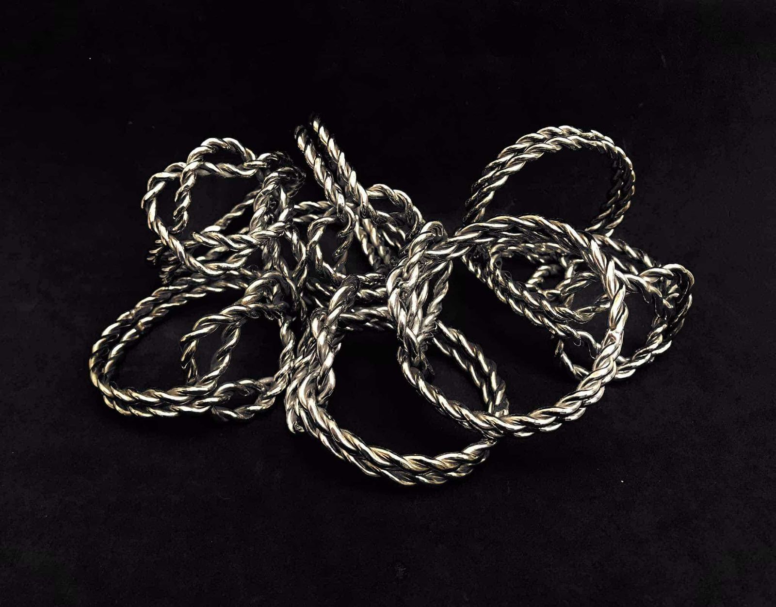 Vintage Servetringen Met Gevlochten Ketting En Strikdecor, Verzilverd Metaal, Frankrijk, 8 Stuks, Jaren 1960 photo Woonaccessoires