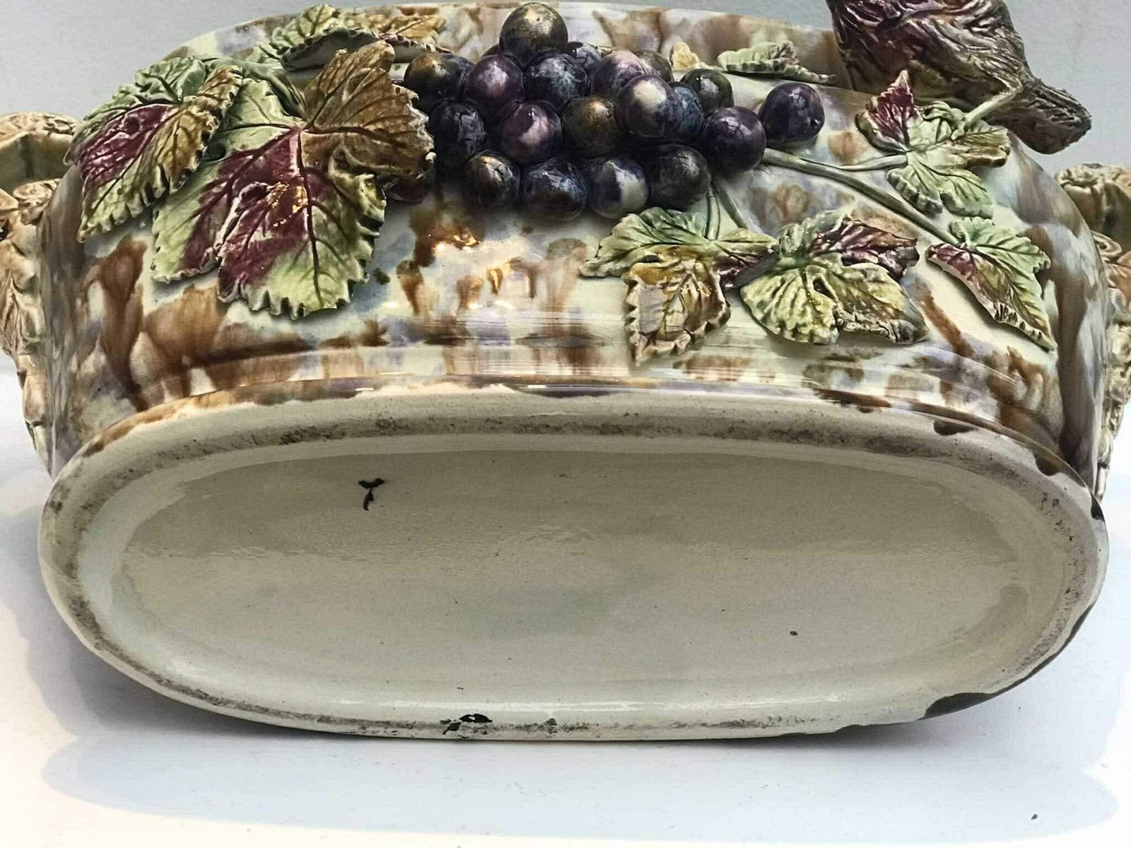 Antieke Jardinière Barbotine Bloempot Tafelstuk Cache Pot 19e Eeuw Onnaing Druiven Vogel Vigne Herfstkleurenpalet Antiek Cadeau Majolica photo vintage