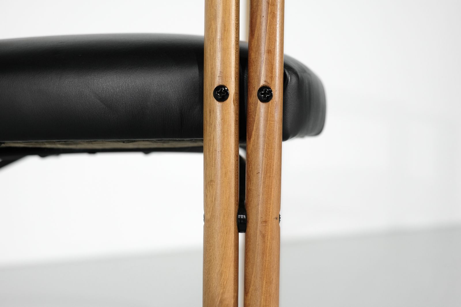 Armchair "Ulna" In Wood By Franco Poli For Bernini, Italy 1986. photo vinterior