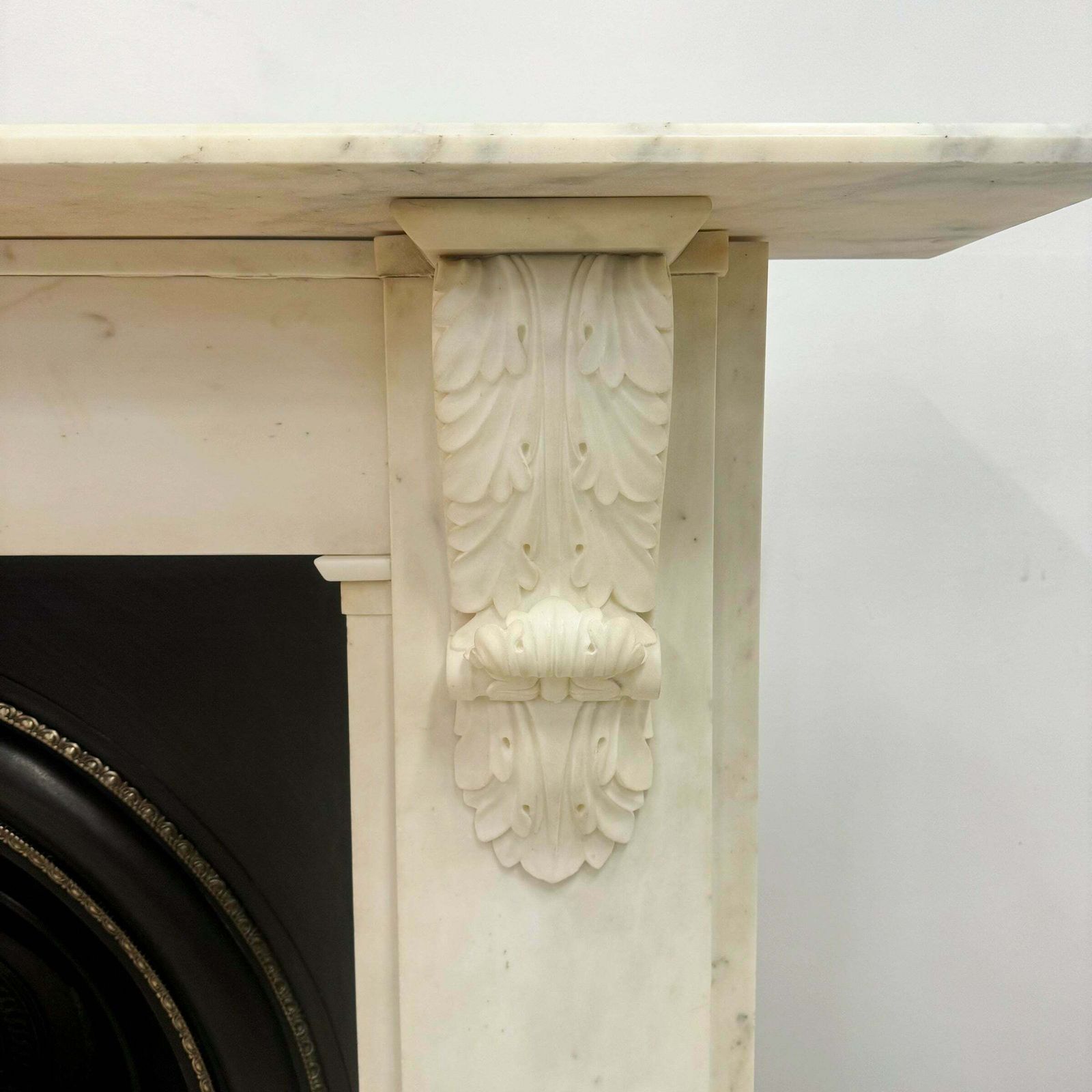 photo vintage Antique Victorian Statuary Marble Chimneypiece With Carved Corbels
