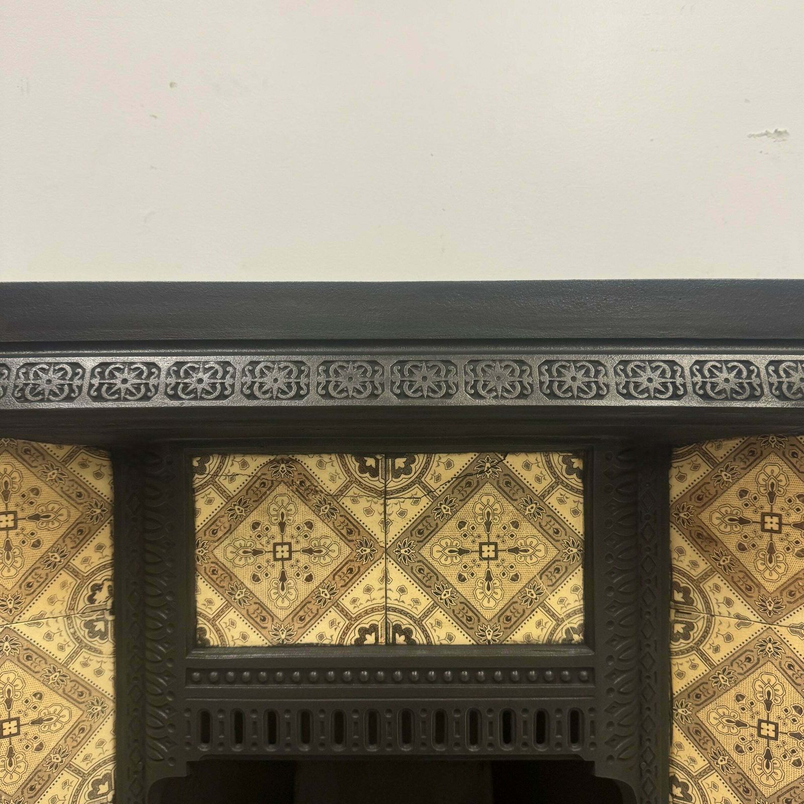 Antique Victorian Tiled Fireplace Insert photo 1450.0