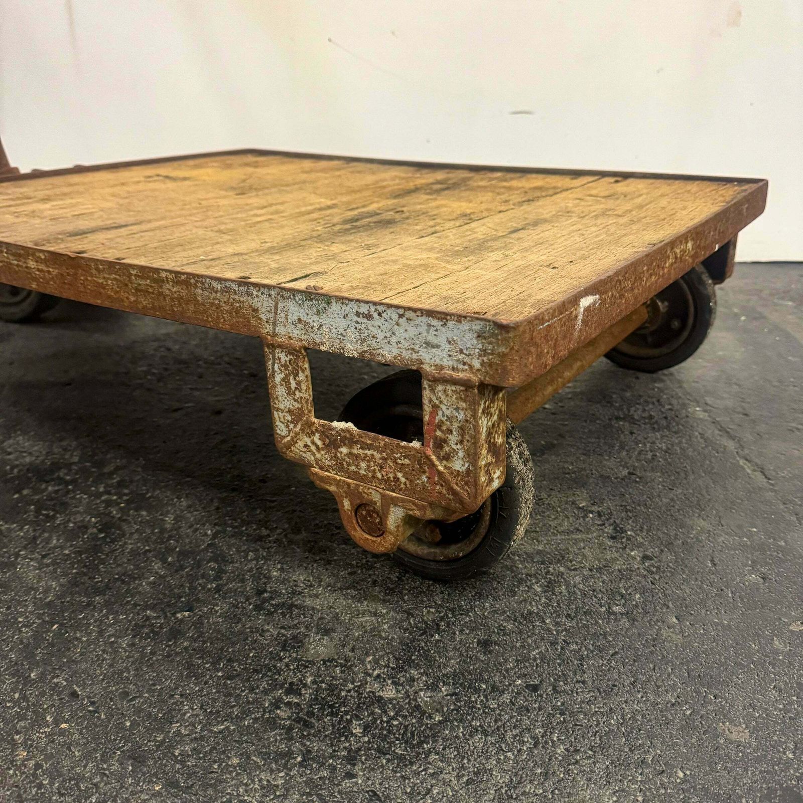Antique Wooden Tuglift Trolley photo vinterior