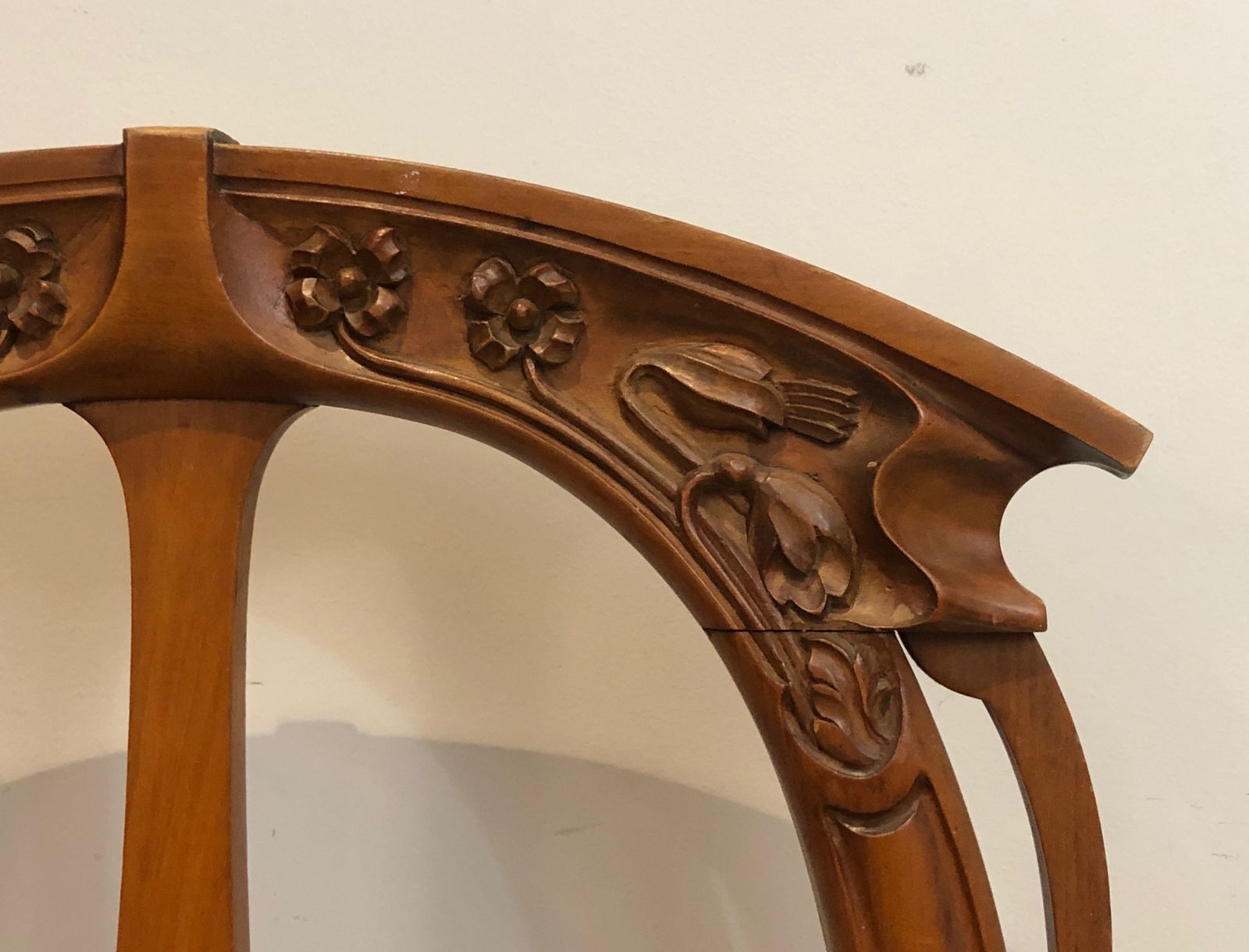 photo furniture Set Of 4 Cherry Wood Chairs Decorated With Flowers And Plants From The Art Nouveau Period