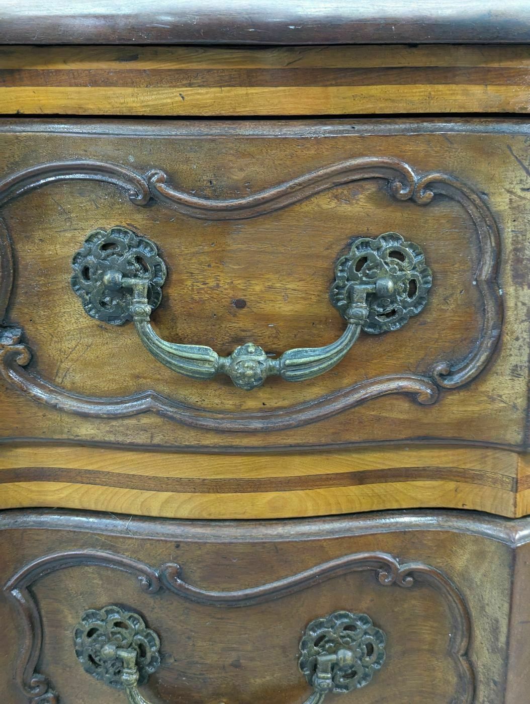 Curved Crossbow Chest Of Drawers In Walnut From The 18th Century photo vinterior