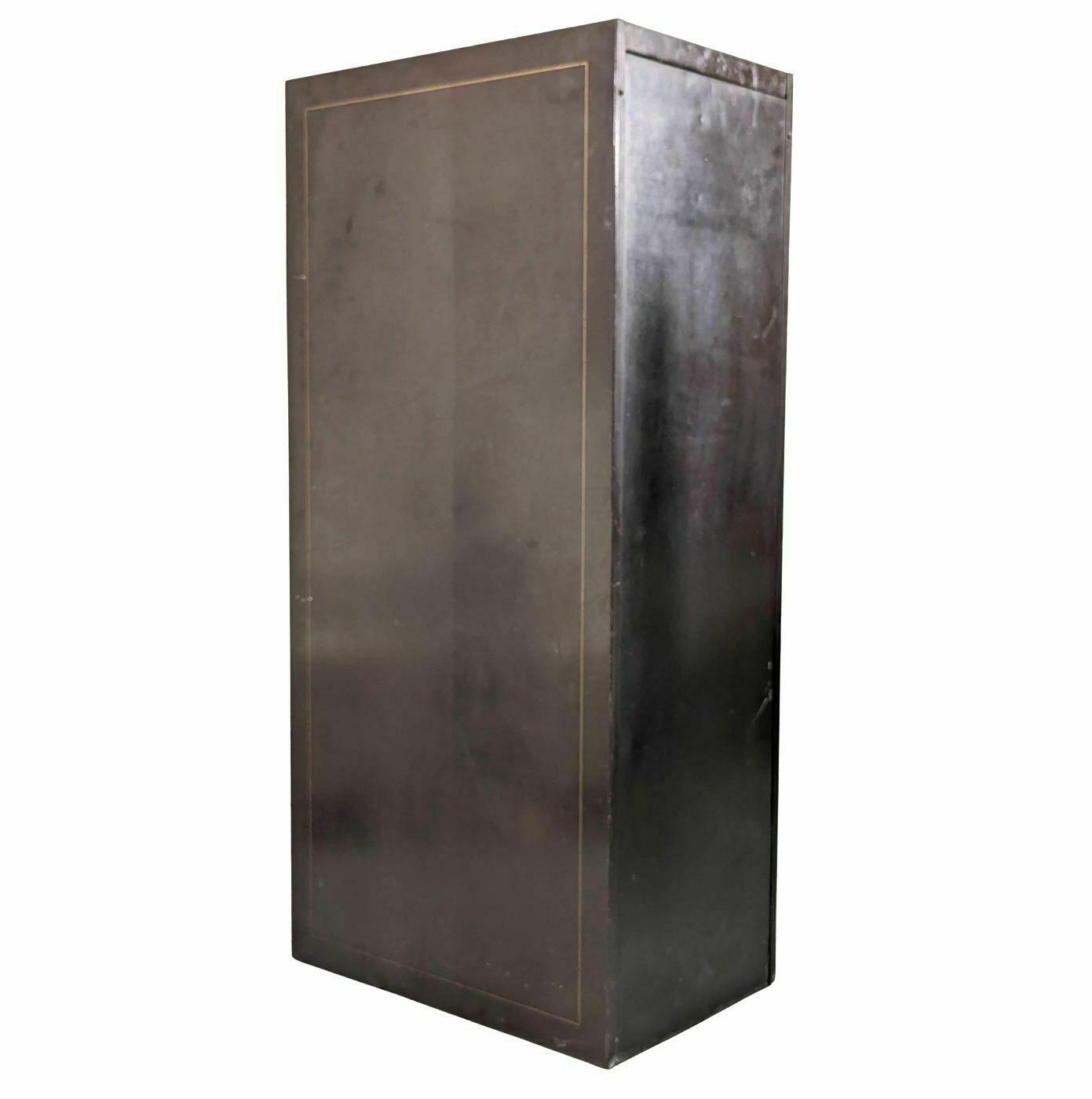 Ronéo Brand Industrial Iron Metal Lockers photo for sale