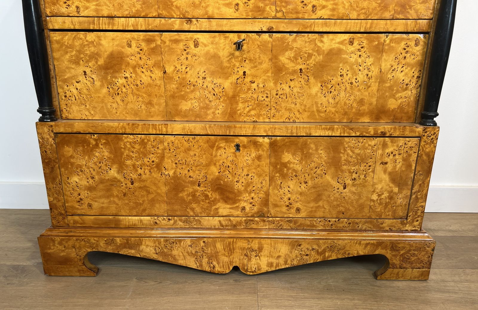 photo furniture Small Biedermeier Style Chest Of Drawers With Four Drawers In Speckled Maple