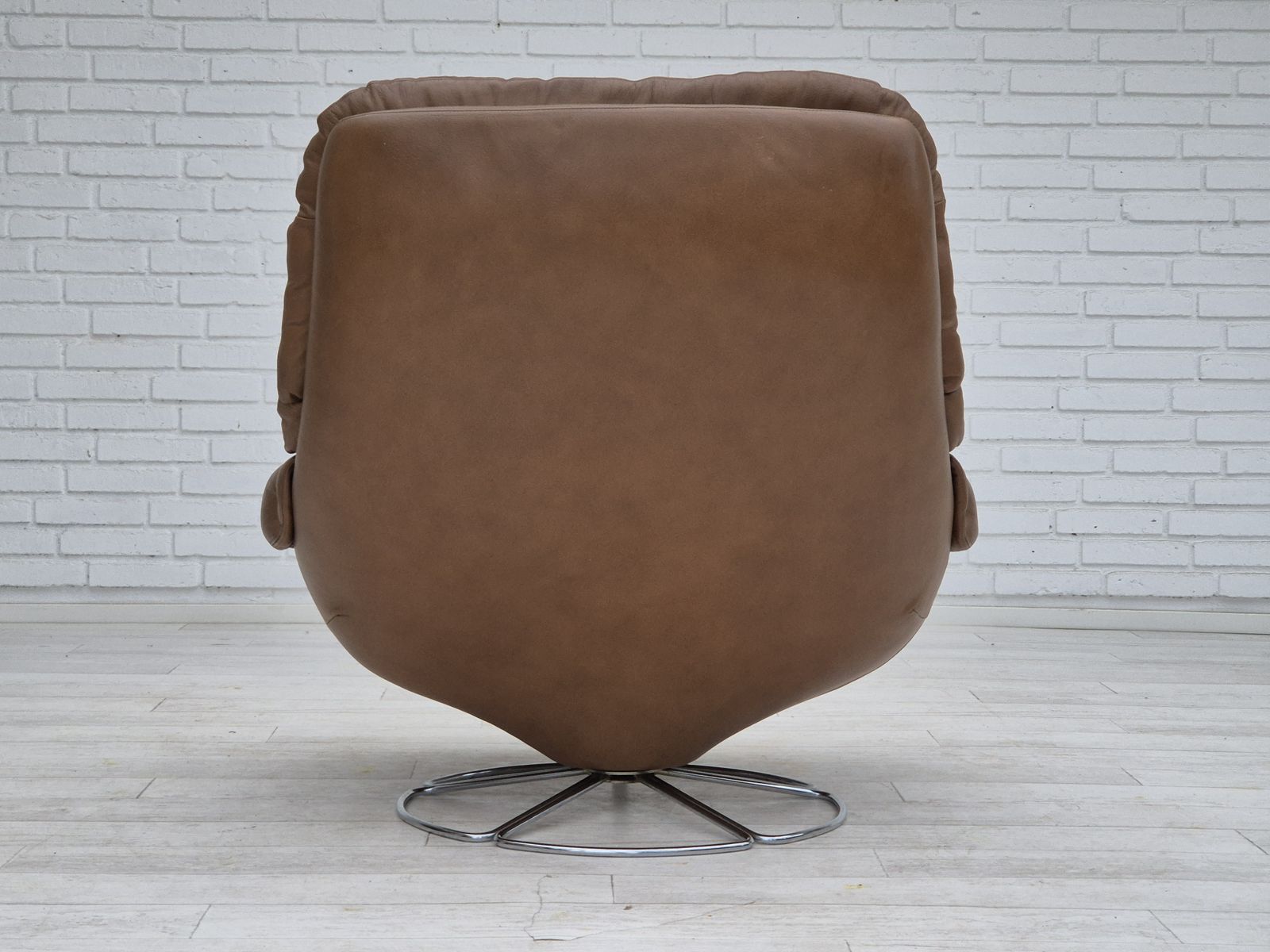 photo buy 1970s, Scandinavian Swivel Chair, Original Condition, Brown Furniture Leather.