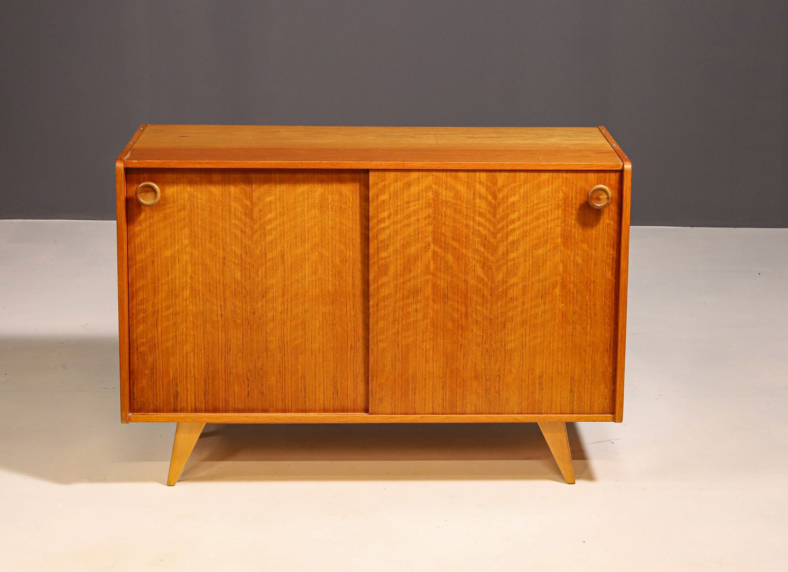 photo furniture Mid Century Cabinet U452 By Jiří Jiroutek For Interiér Praha, Czechoslovakia, 1960´S