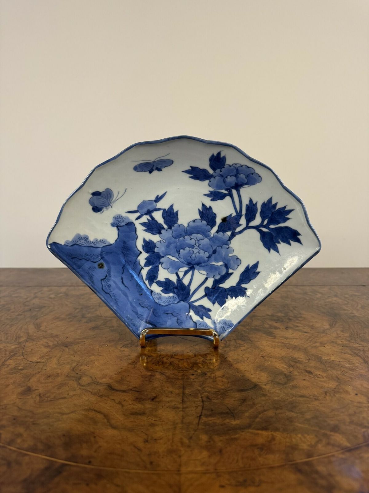 Unusual Pair Of Antique Blue And White Fan Shaped Japanese Imari Dishes photo Home Decor