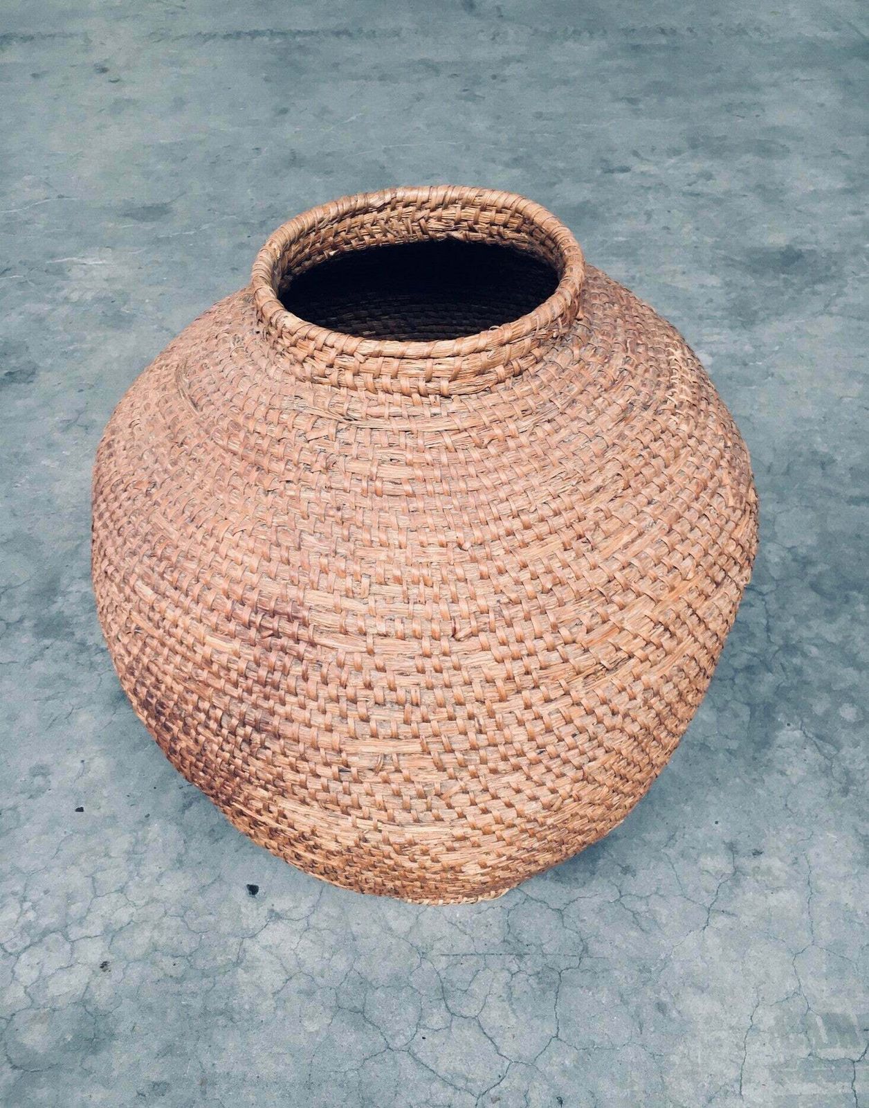 photo vintage Begin 20e Eeuw Folk Art Primitieve Xl Straw Basket