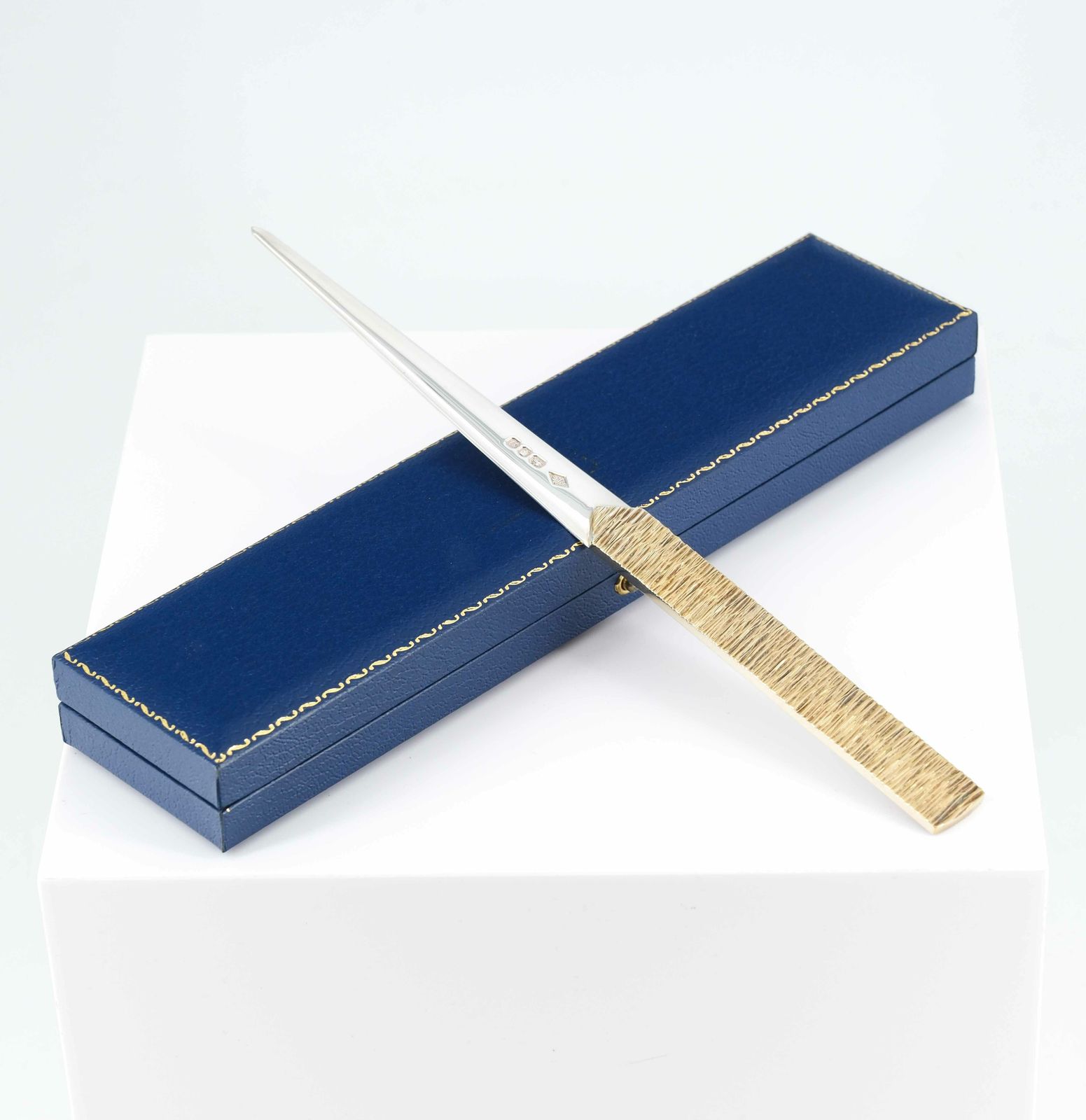 Elizabeth II Sterling Silver & Silver Gilt Letter Knife By Richard Lawrence Geere London 1978 photo furniture