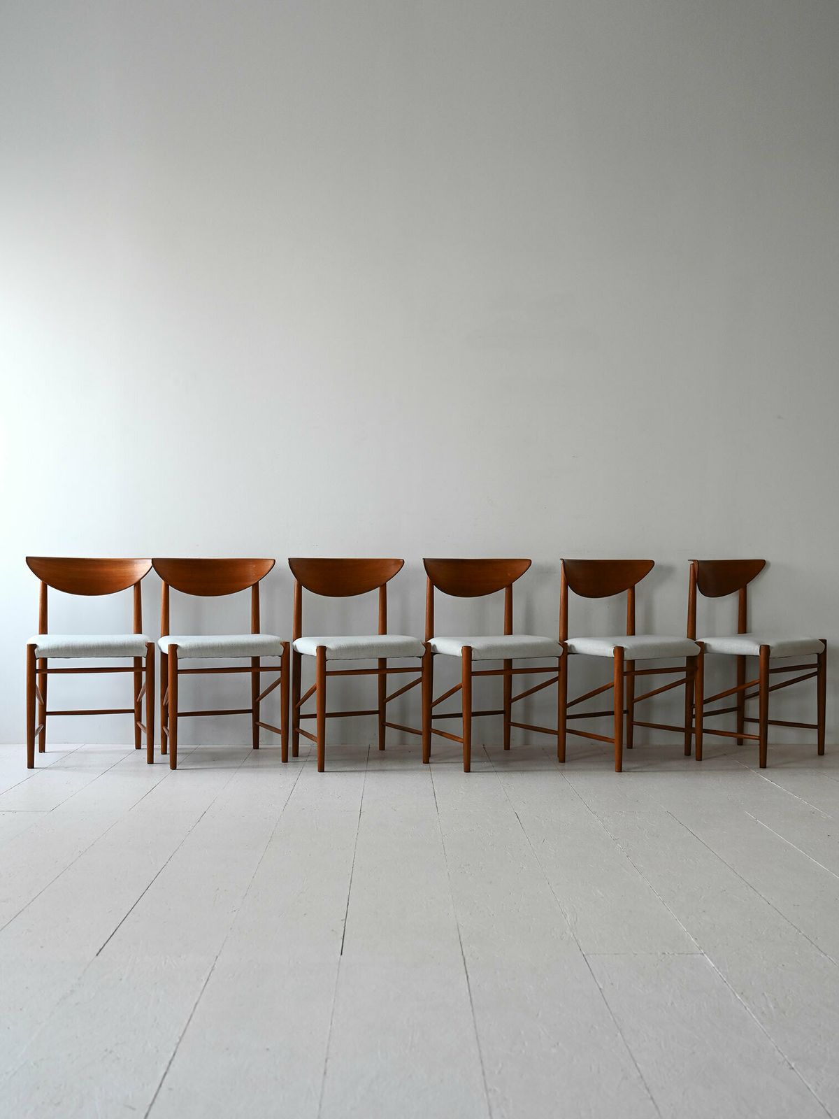 Chairs By Peter Hvidt, 1950s, Vintage photo furniture
