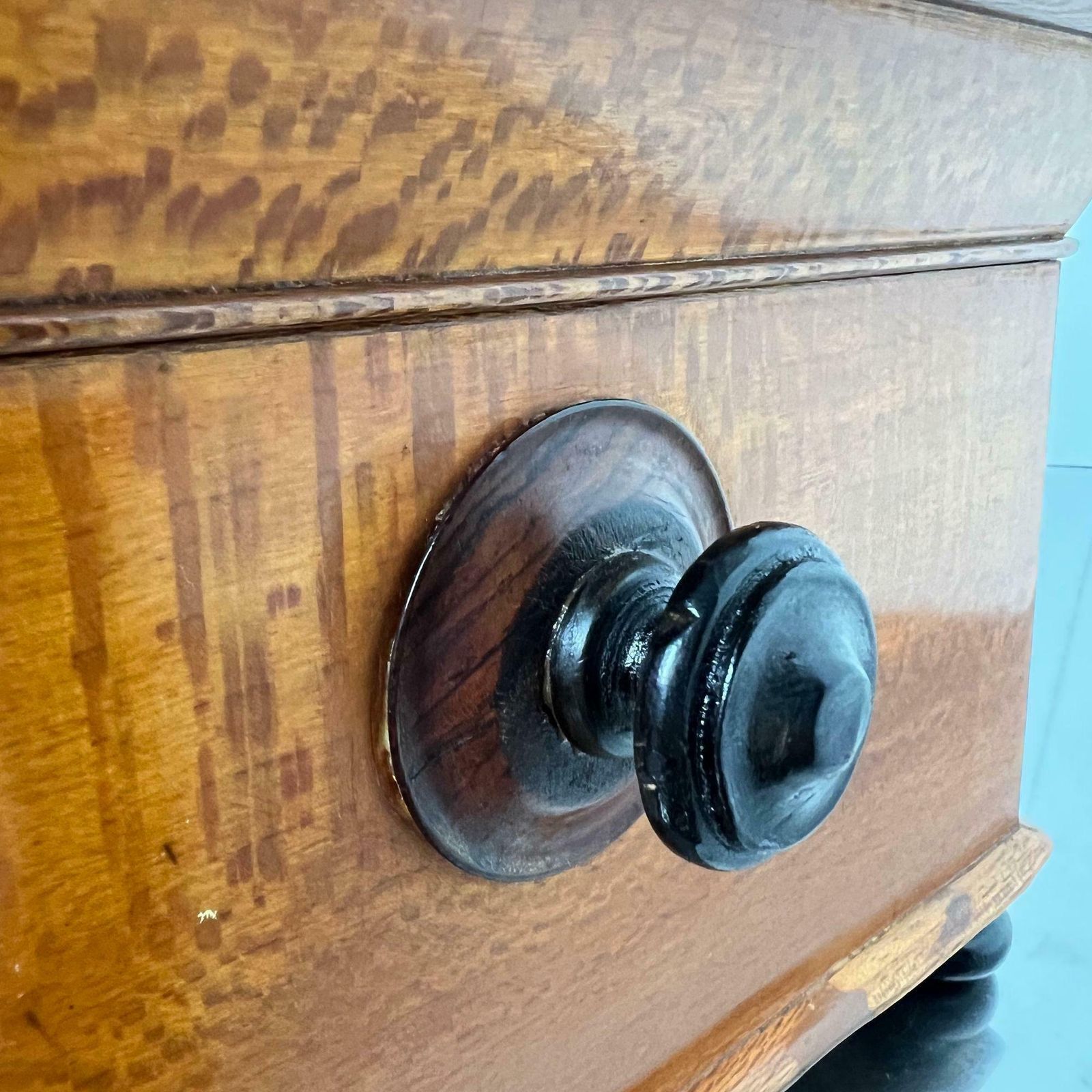 photo vinterior Historicism Box, Floral Ash Veneer, Rosewood, Austria Circa 1880