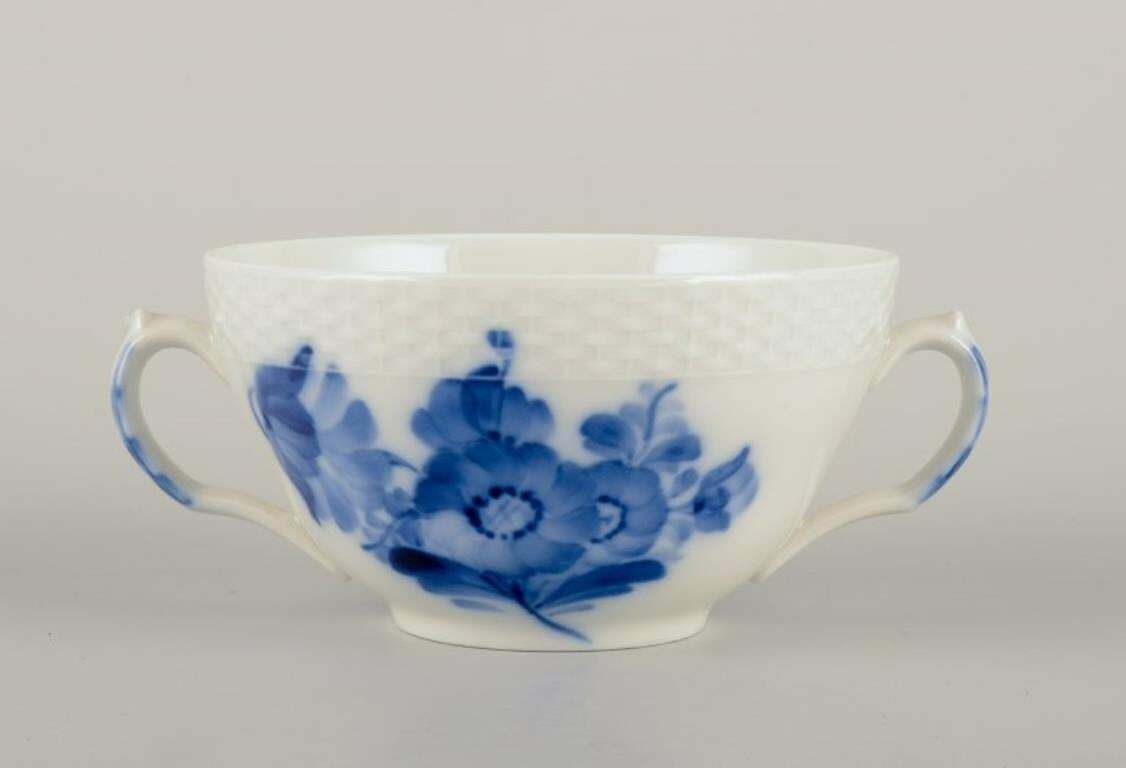 Royal Copenhagen Blue Flower Braided. Set Of Six Pairs Of Bouillon Cups. photo Home Decor