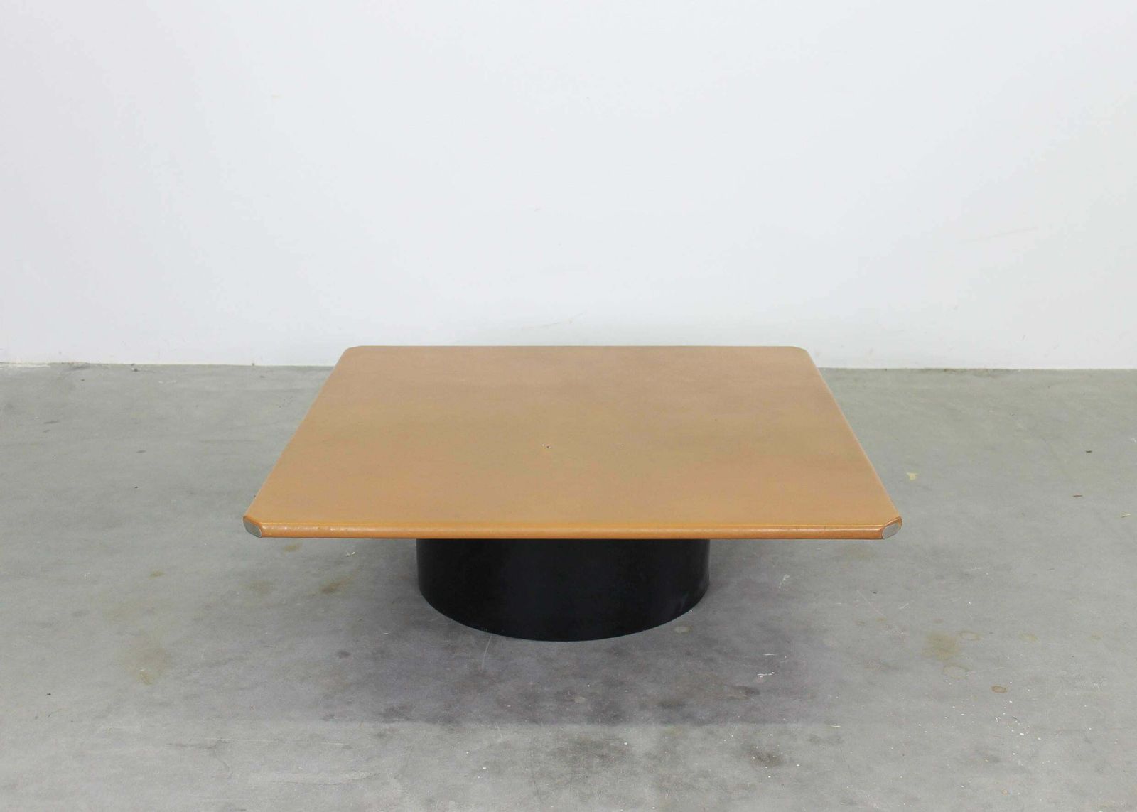 Tobia & Afra Scarpa Tobio Low Square Table In Leather By B&B Italia 1970s photo furniture