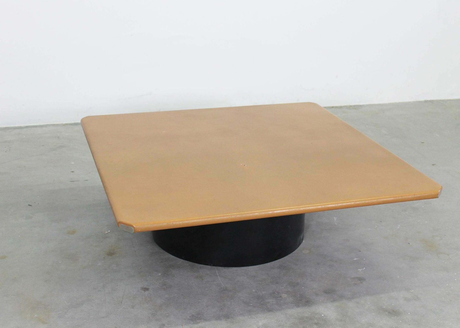 Tobia & Afra Scarpa Tobio Low Square Table In Leather By B&B Italia 1970s photo for sale