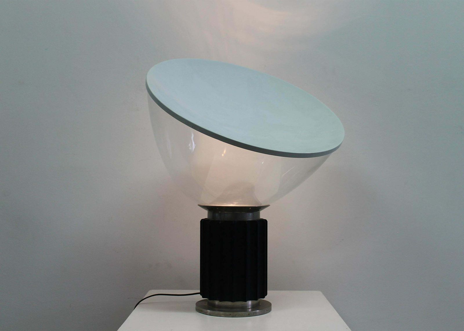 Achille & Pier Giacomo Castiglioni Taccia Black Table Lamp By Flos 1970s photo vintage