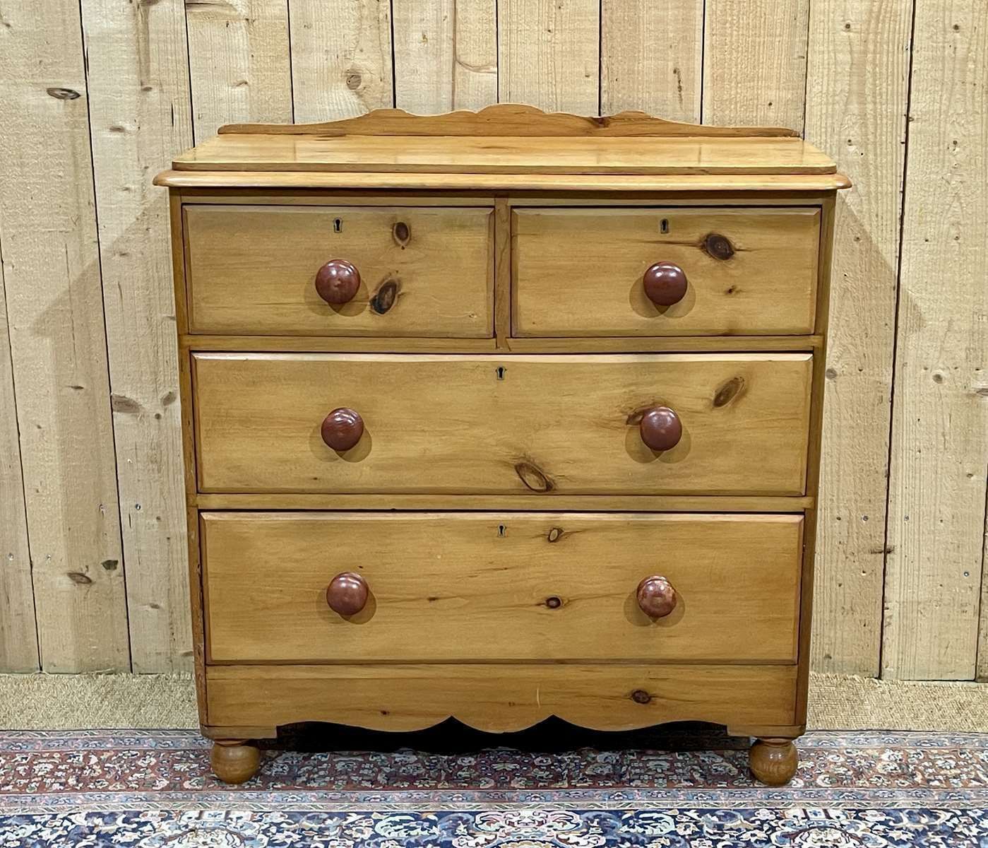 English Fir Chest Of Drawers From The End Of The 19th Century photo Furniture