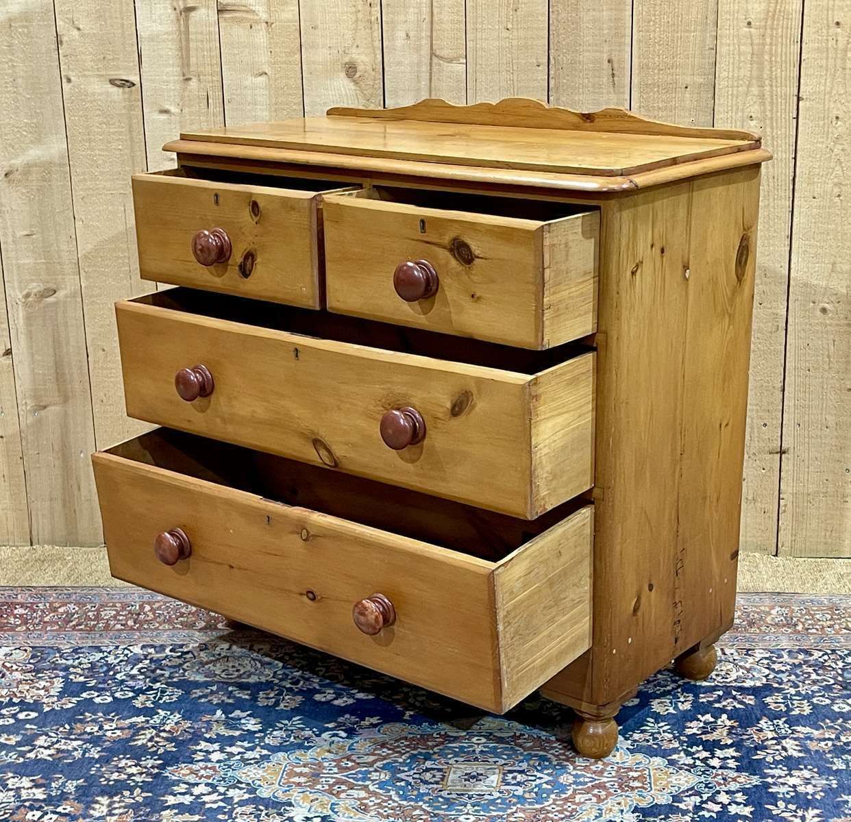 English Fir Chest Of Drawers From The End Of The 19th Century photo vintage