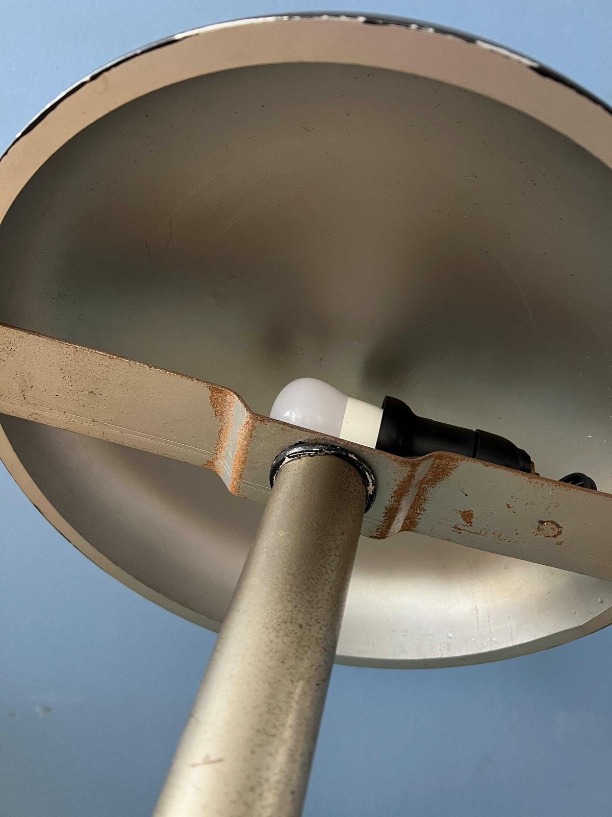 photo furniture Zwarte Bauhaus Bureaulamp Uit De Jaren 1930