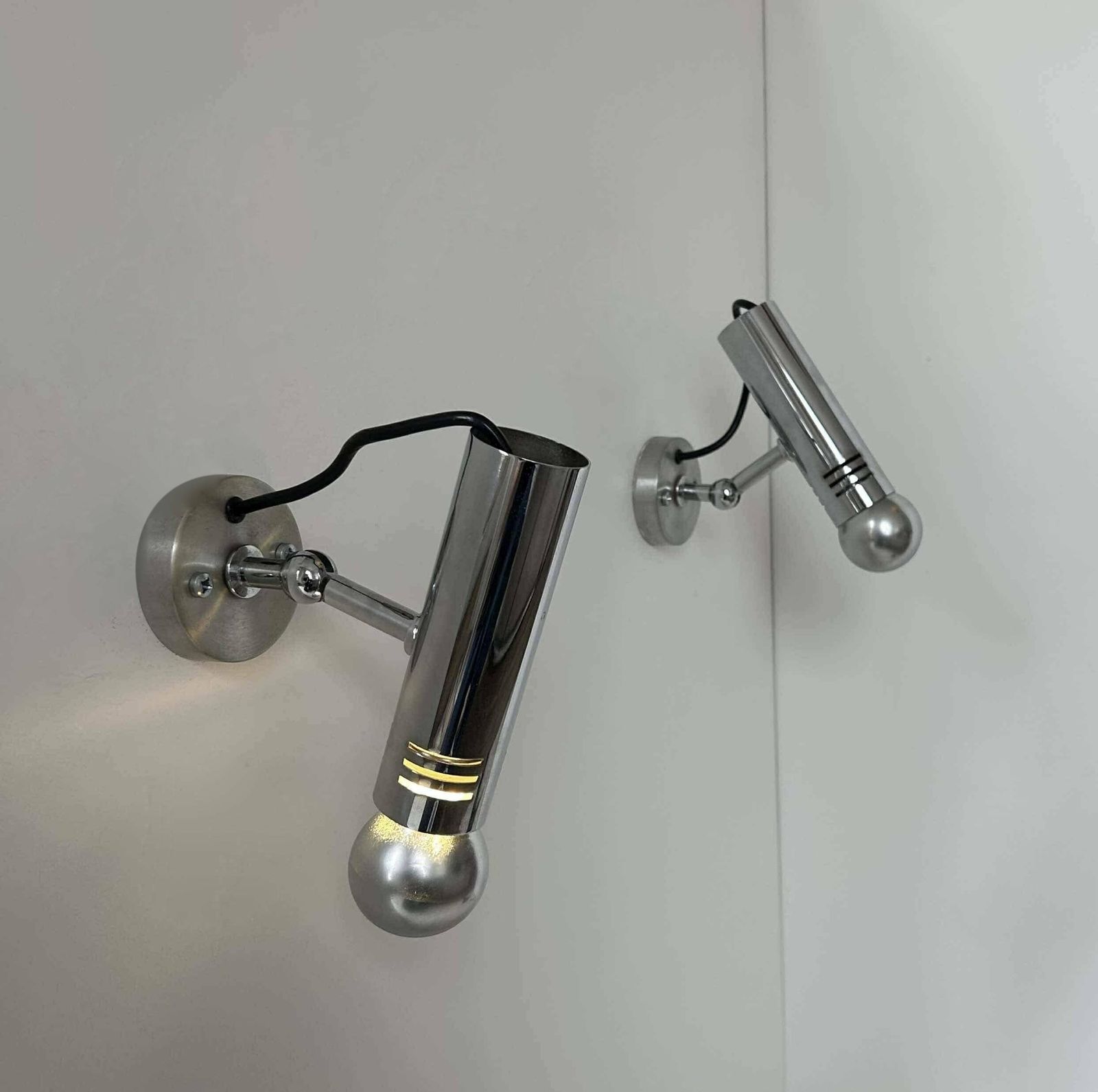 Pair Of Vintage Adjustable Wall Lights, Chromed Metal, France 1970 photo vinterior