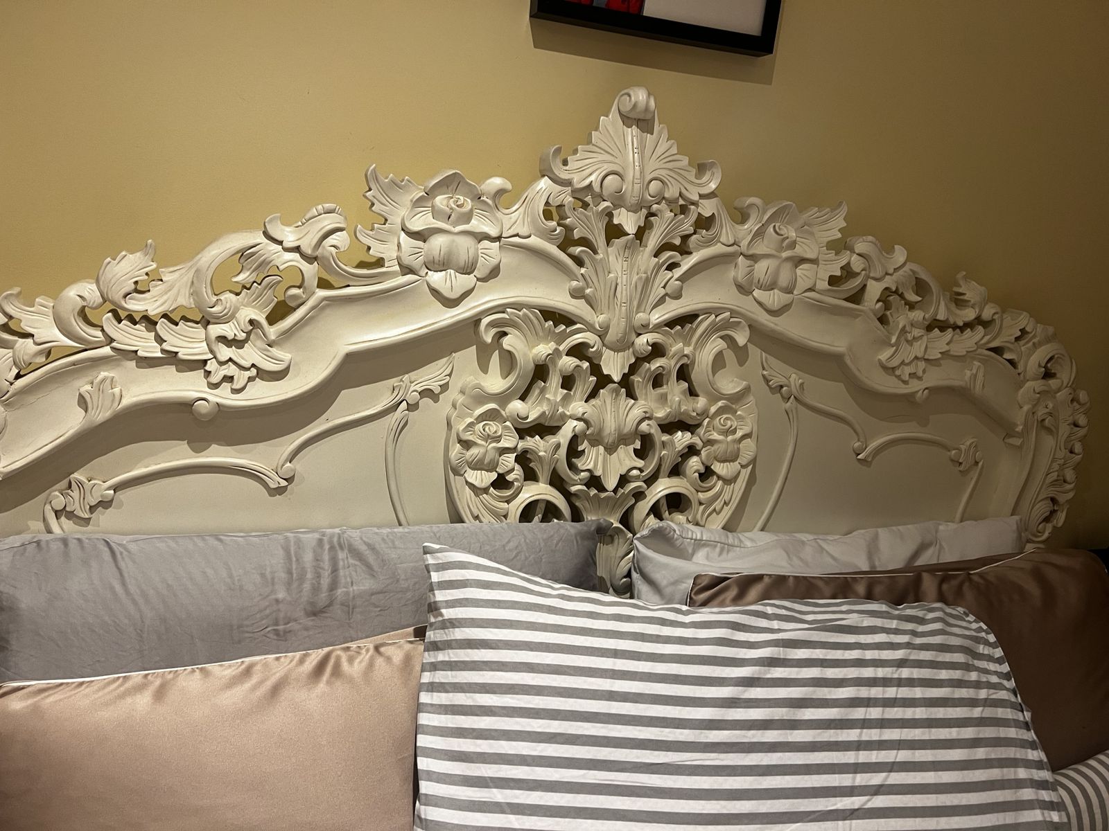 Ornate French Style Rococo Off White Painted King Wooden Mahogany Carved Bed And Side Tables X 2 photo for sale