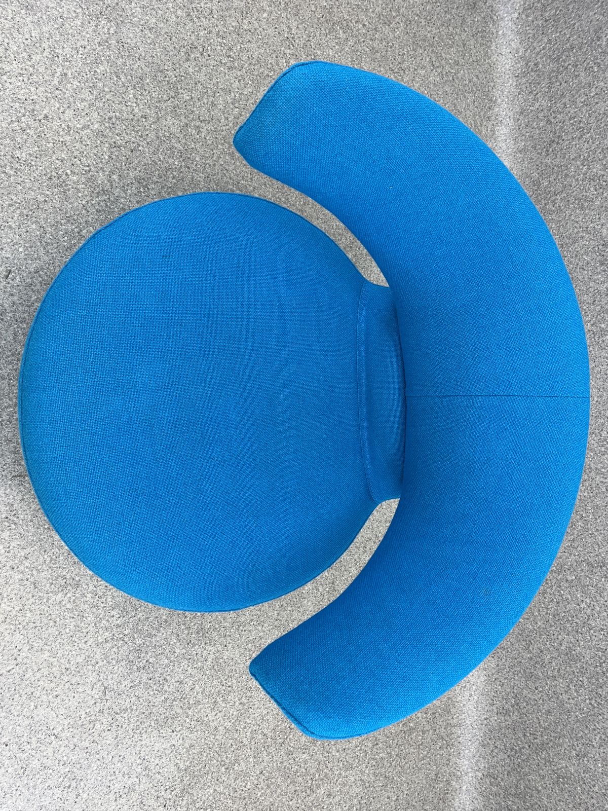 1150.0 Cassina Biki Swivel Armchair Blue By Toshiyuki Kita photo