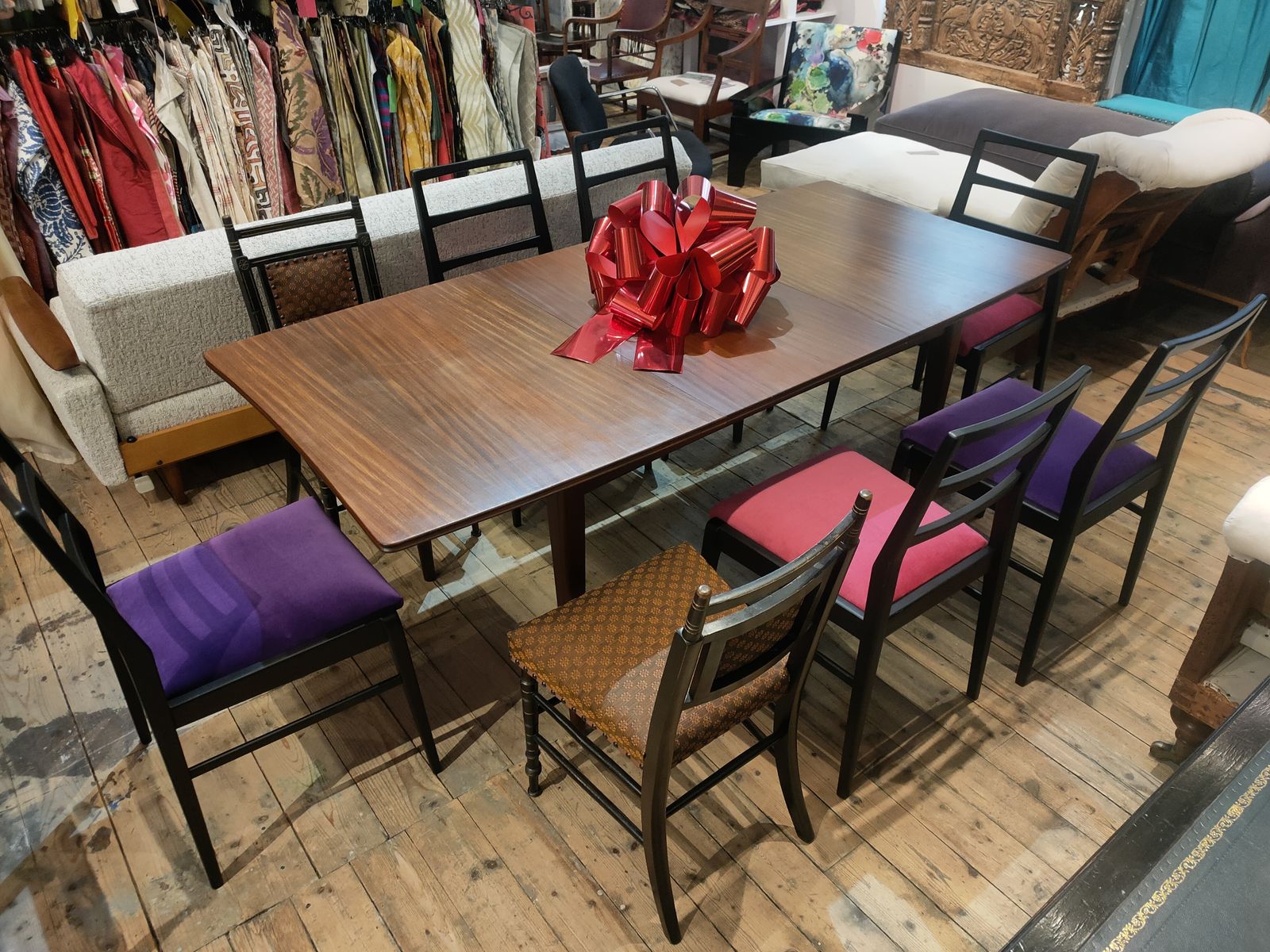 795.0 A Large Mid 20th Century Extending Dining Table Designed By Richard Hornby For Fyne Ladye photo