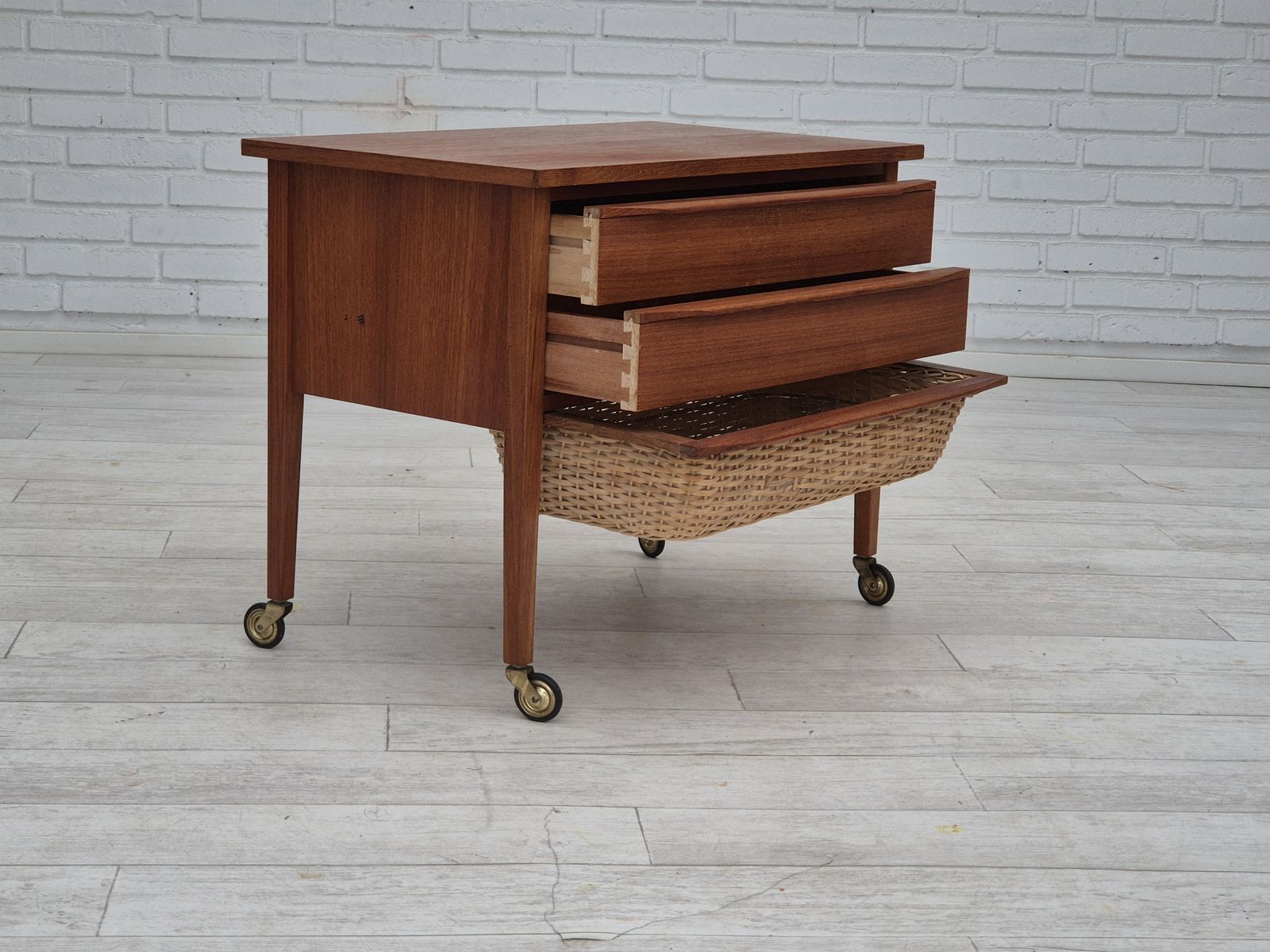 1970s, Danish Side Chest Of Drawers, Teak Wood, Rattan, Brass Wheels, Original Condition. photo vinterior
