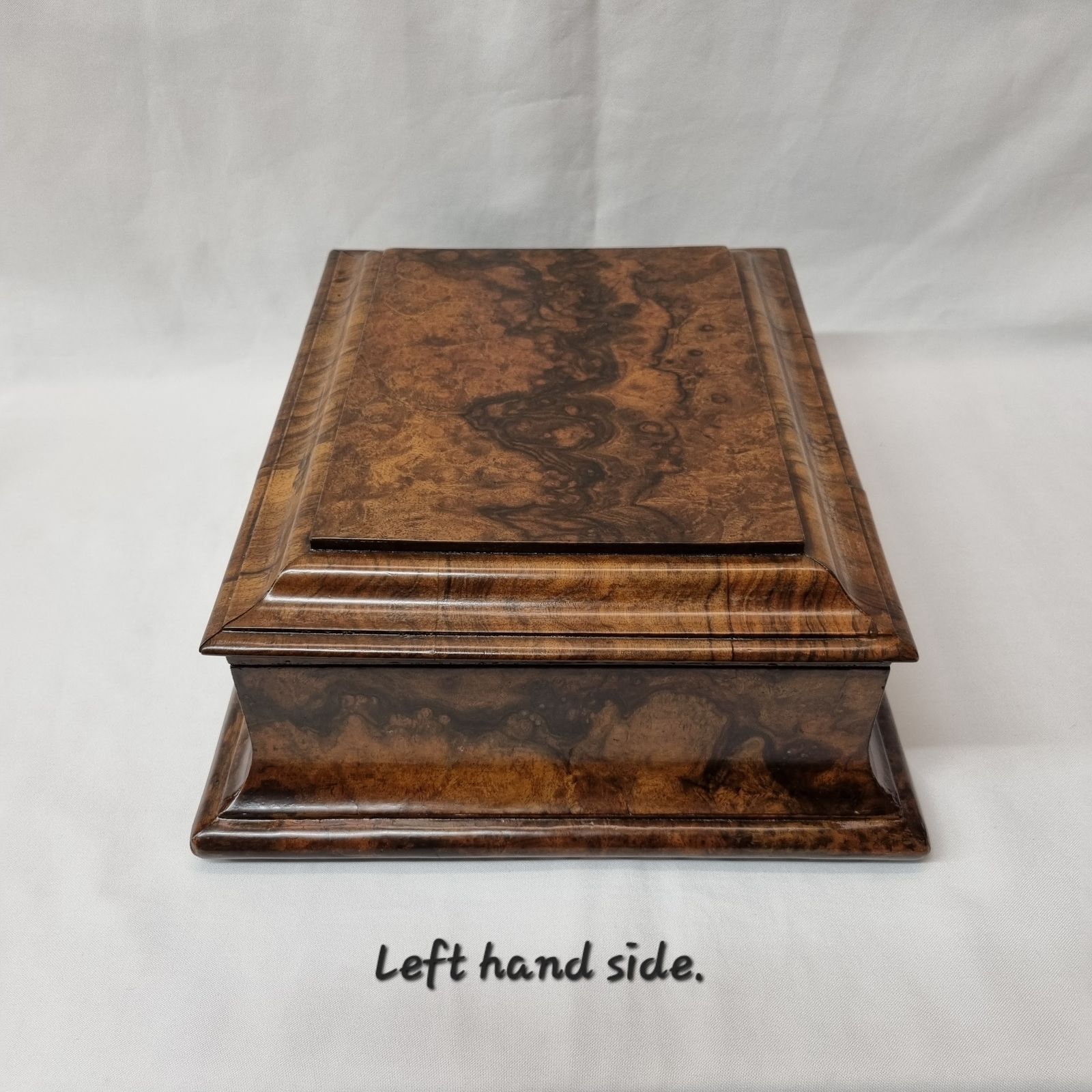 Home Decor A Unique And Rare 18th Century Burr Walnut Veneered Box With Attractive Dusky Red Leather Interior, Suitable For A Variety Of Potential Uses photo